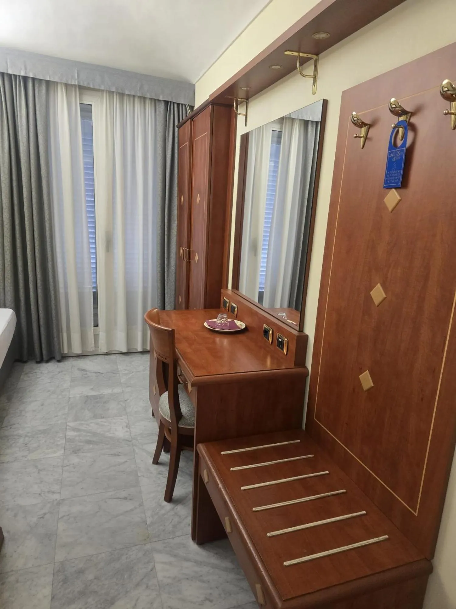 Photo of the whole room in Hotel Chelsea