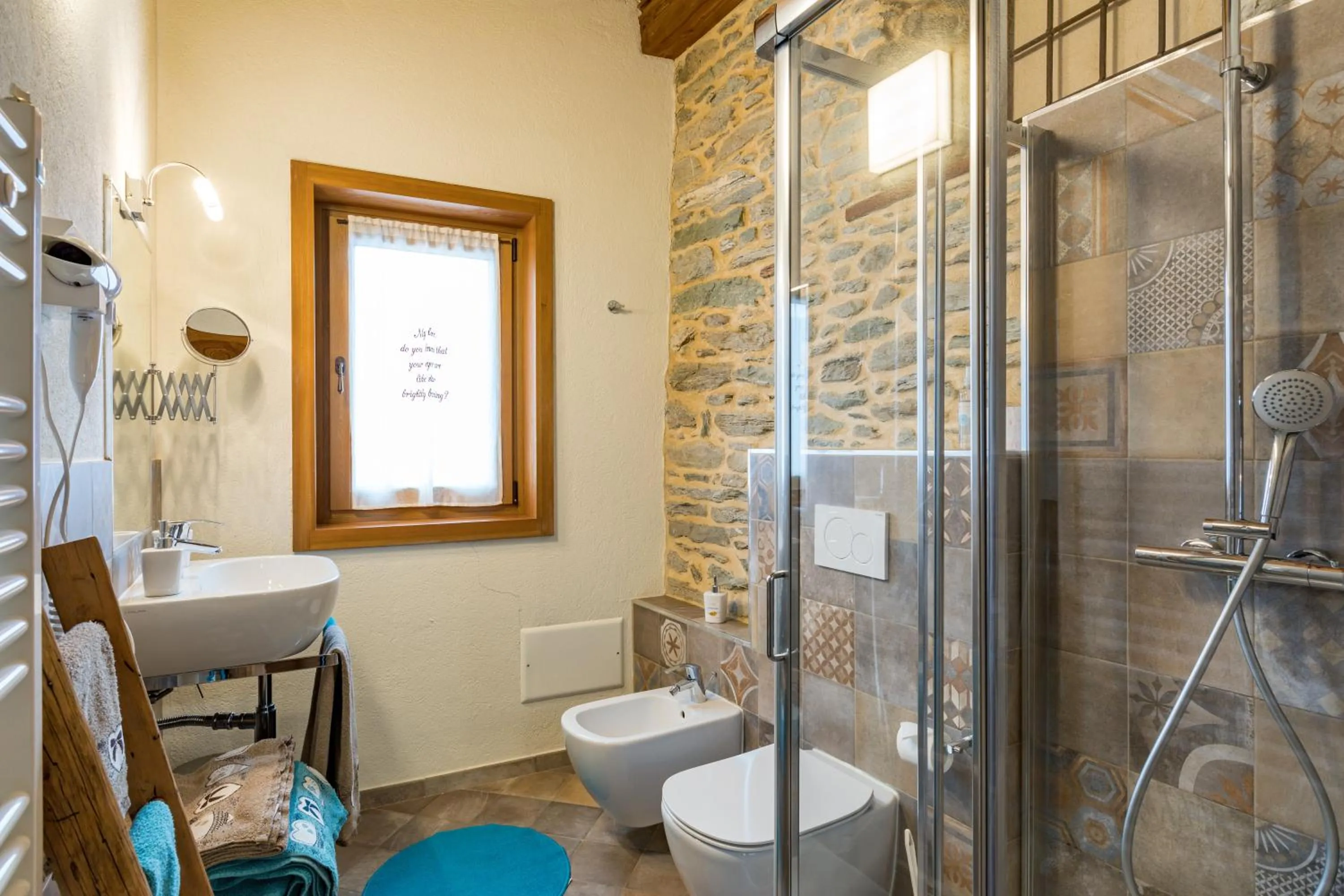Bathroom in Chambres d'hôtes La Moraine Enchantée