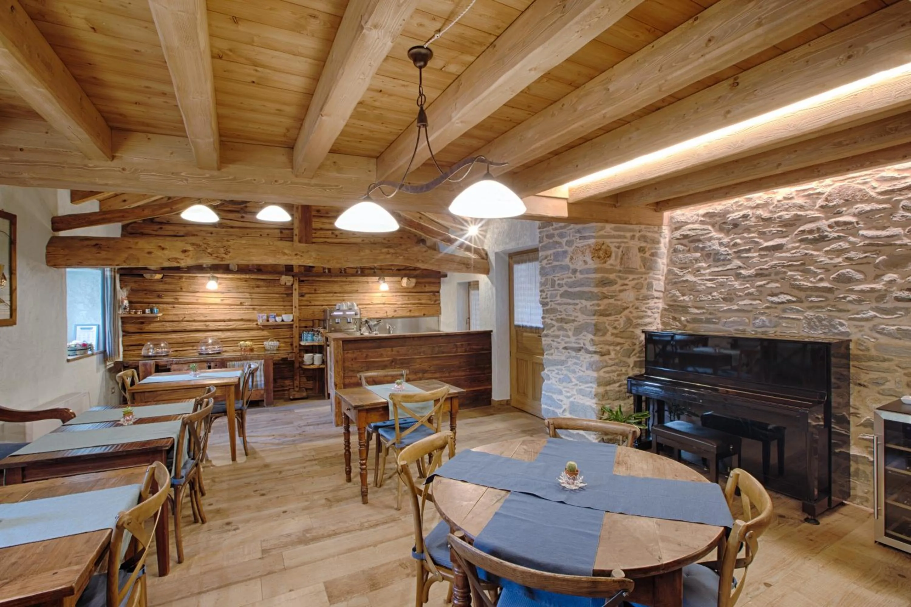 Lobby or reception in Chambres d'hôtes La Moraine Enchantée