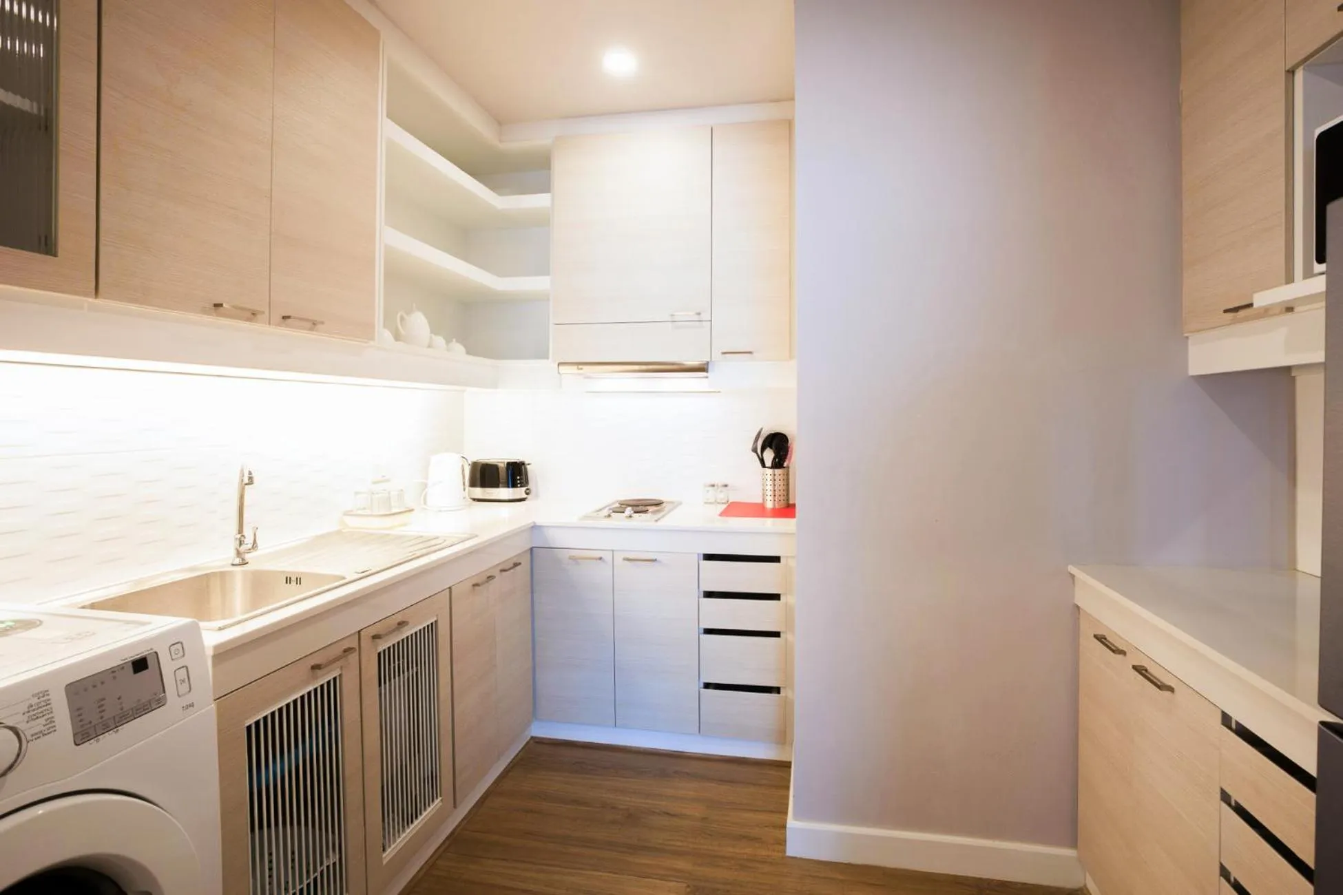 Kitchen or kitchenette in THE KANNAS Hotel & Serviced Apartment, Chiang Mai SHA Certified