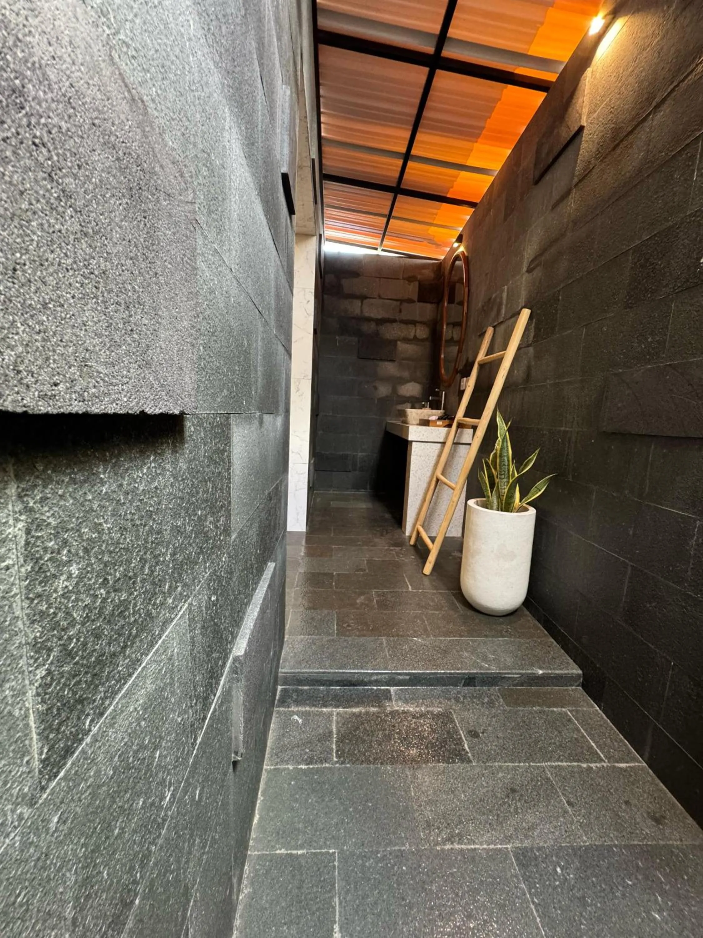 Bathroom in The Kanha Palace