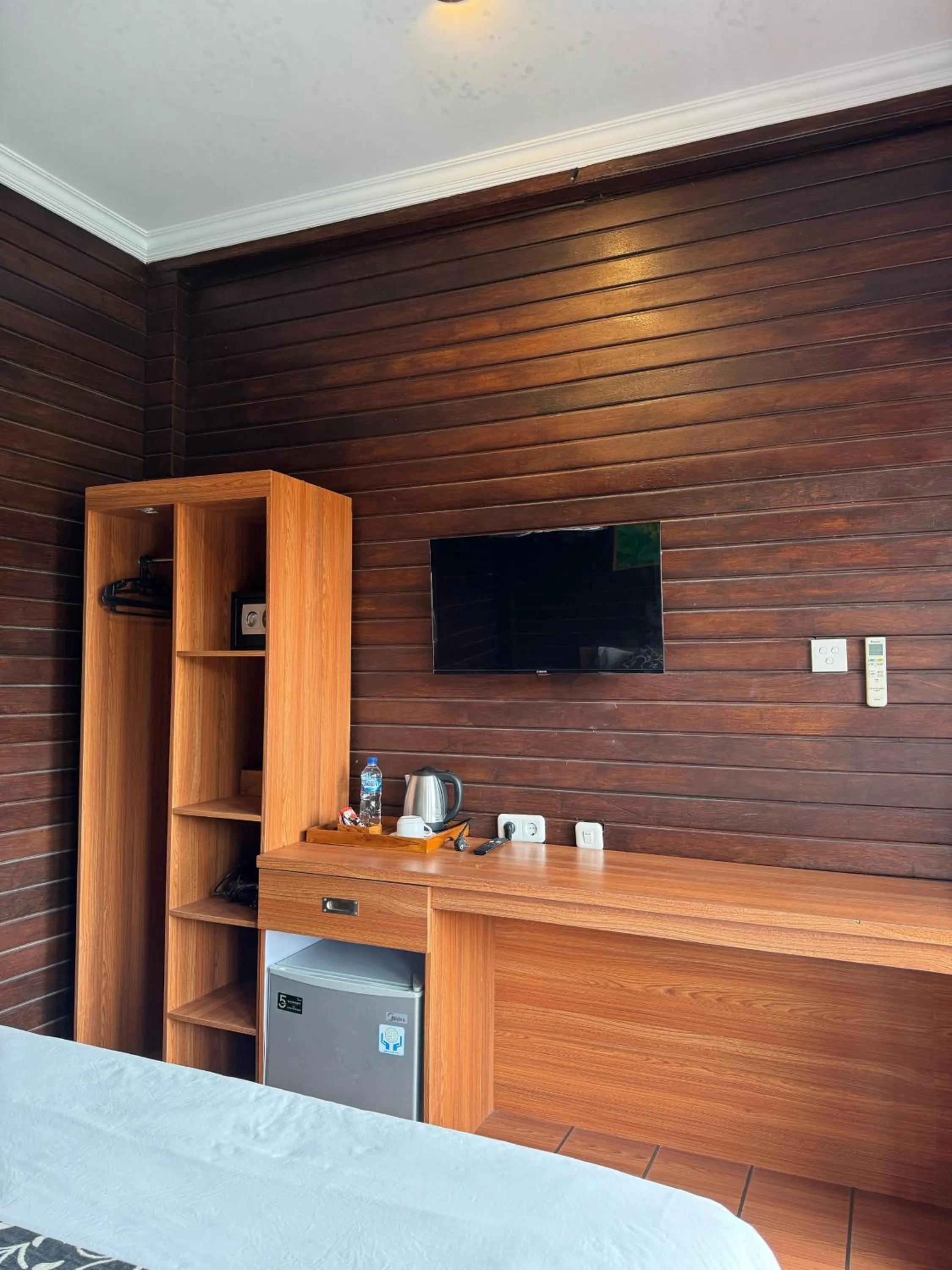 TV and multimedia, Bed in The Kanha Palace