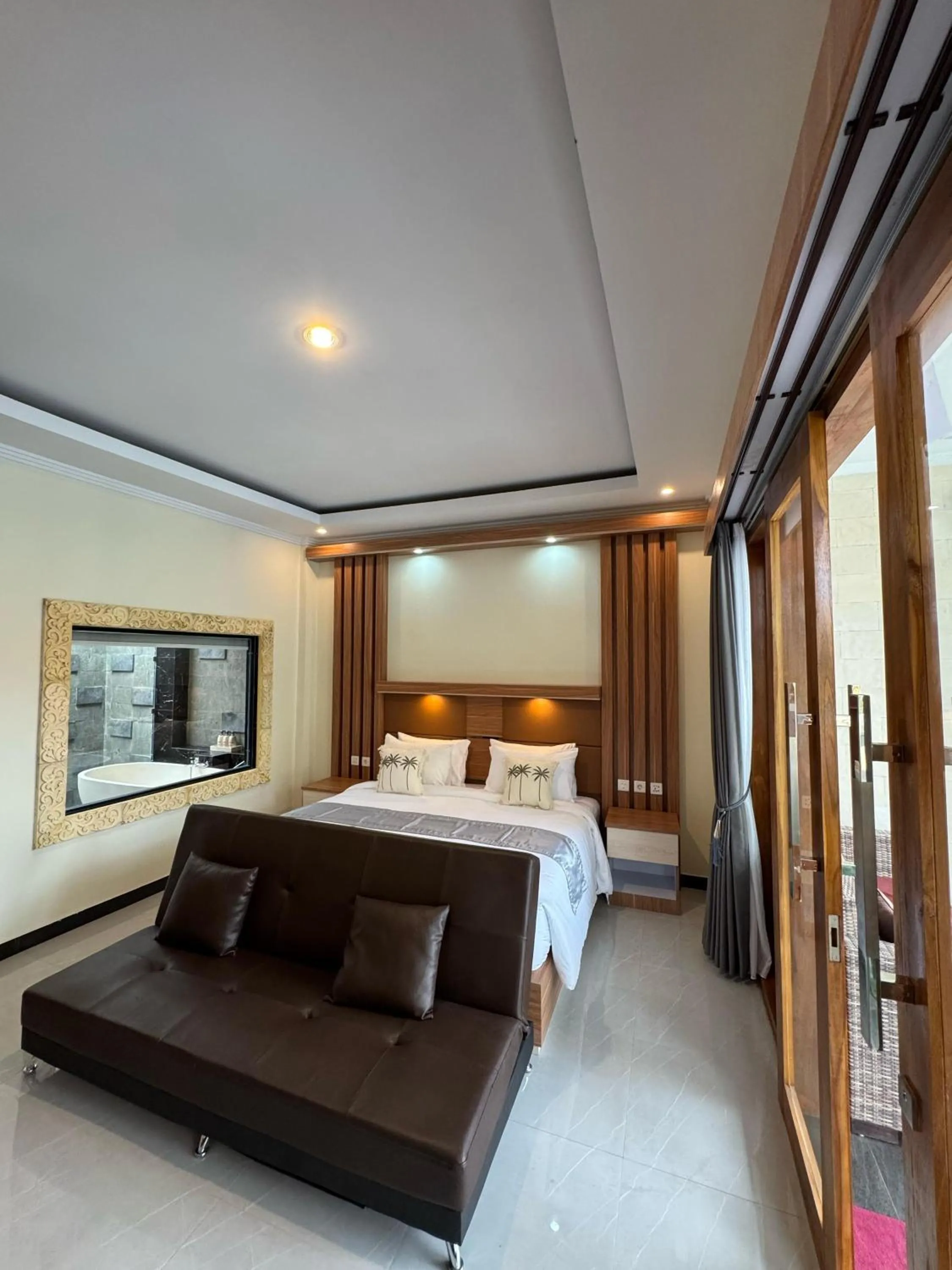 Bedroom, Bed in The Kanha Palace