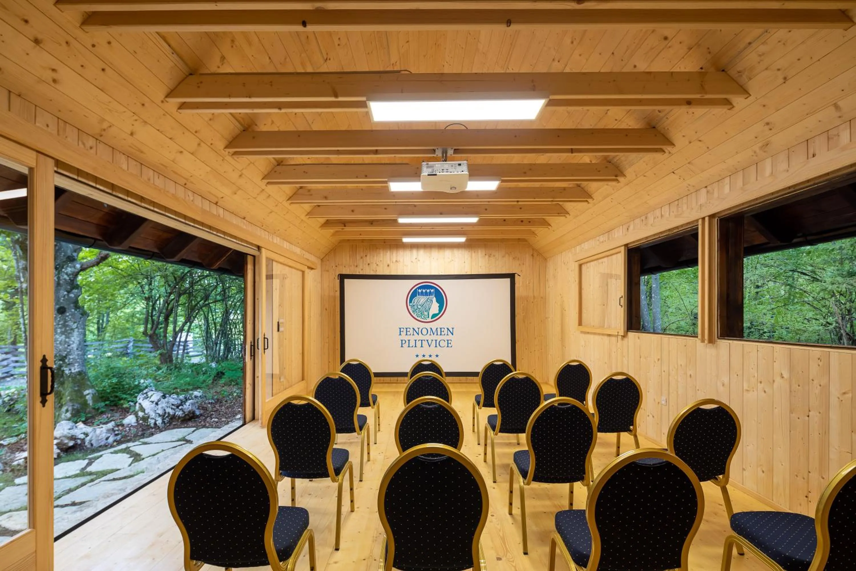 Meeting/conference room in Fenomen Plitvice Resort