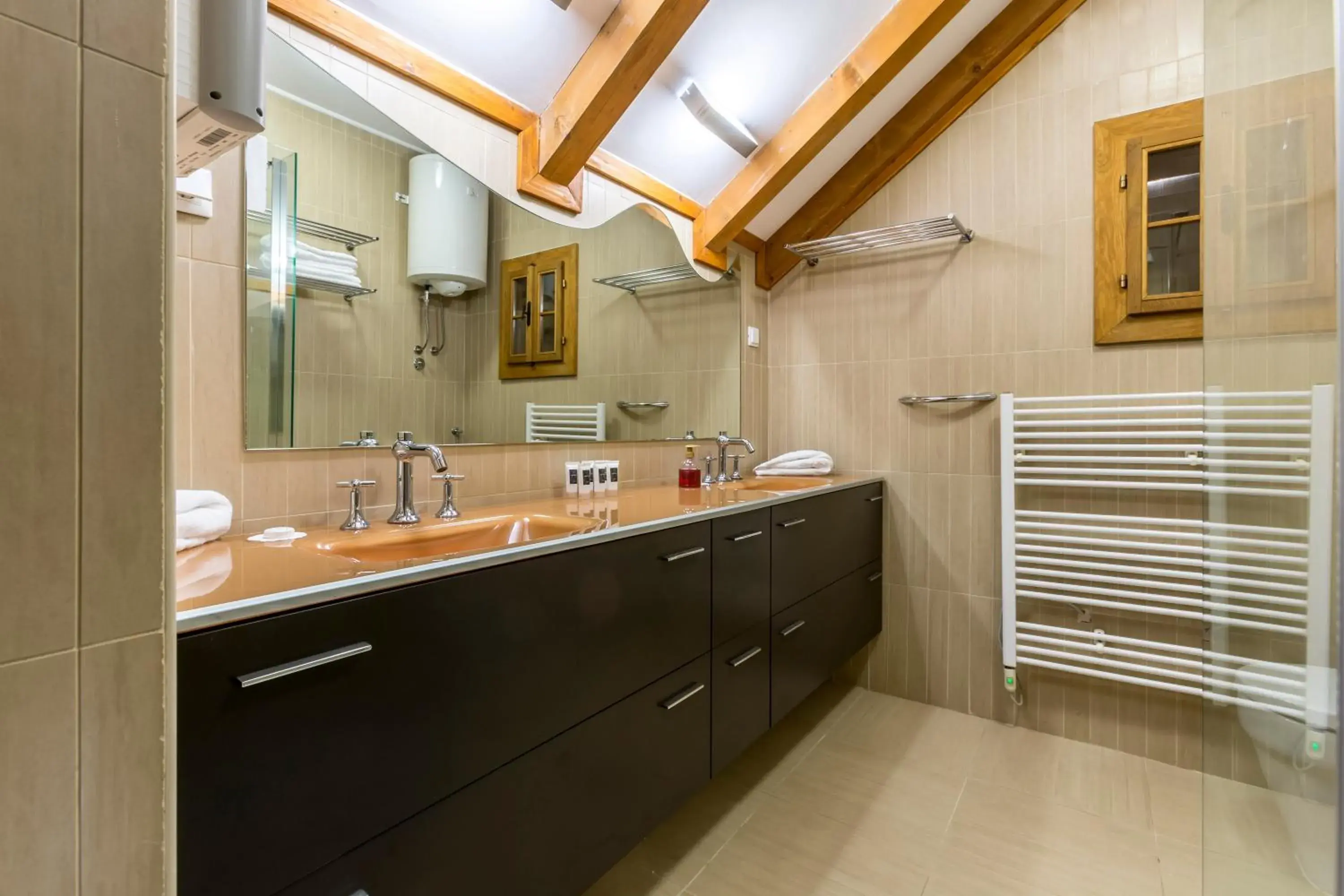 Bathroom in Fenomen Plitvice Resort Bathroom in Fenomen Plitvice Resort