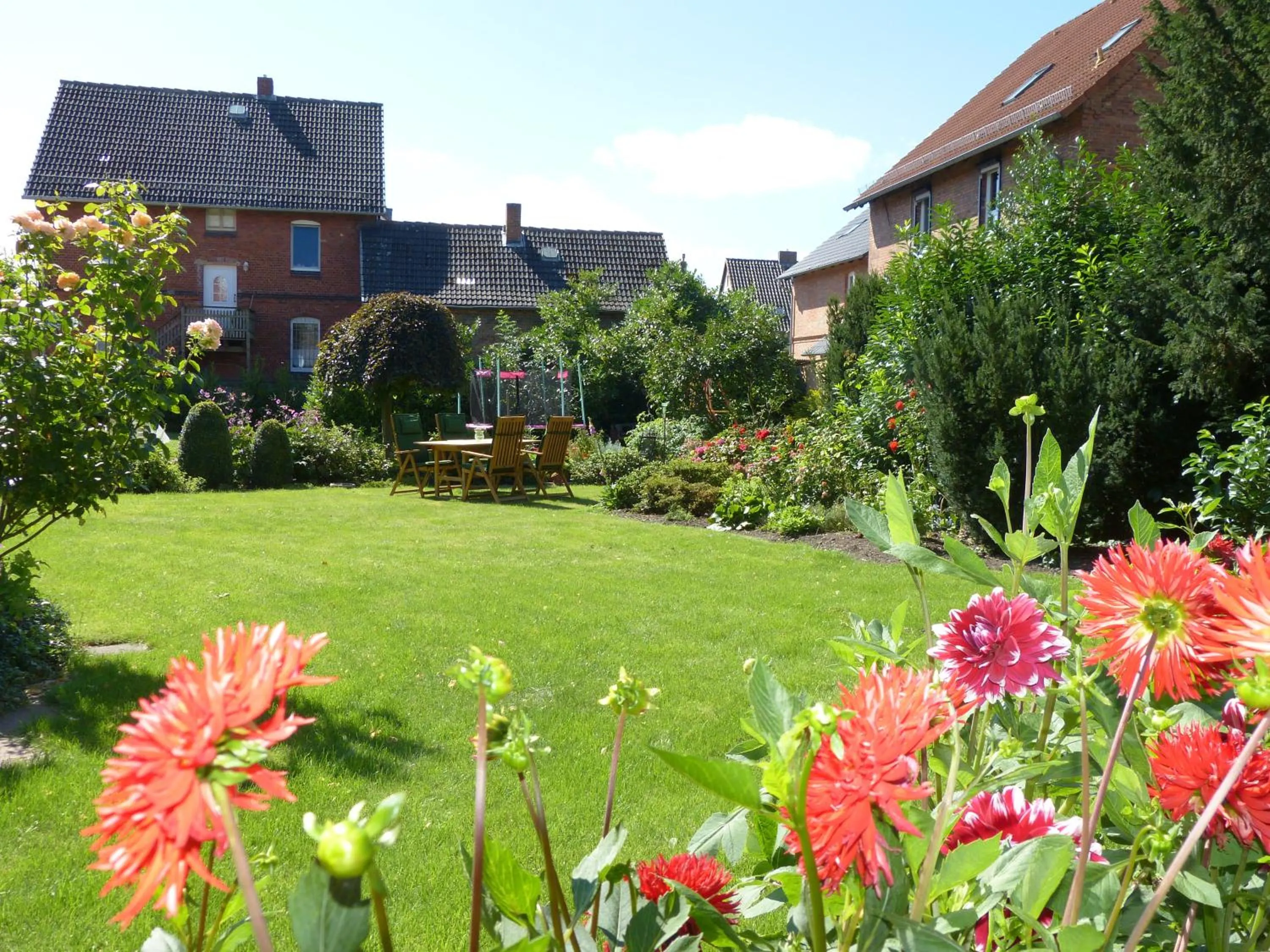 Garden view in Landhaus Bolzum
