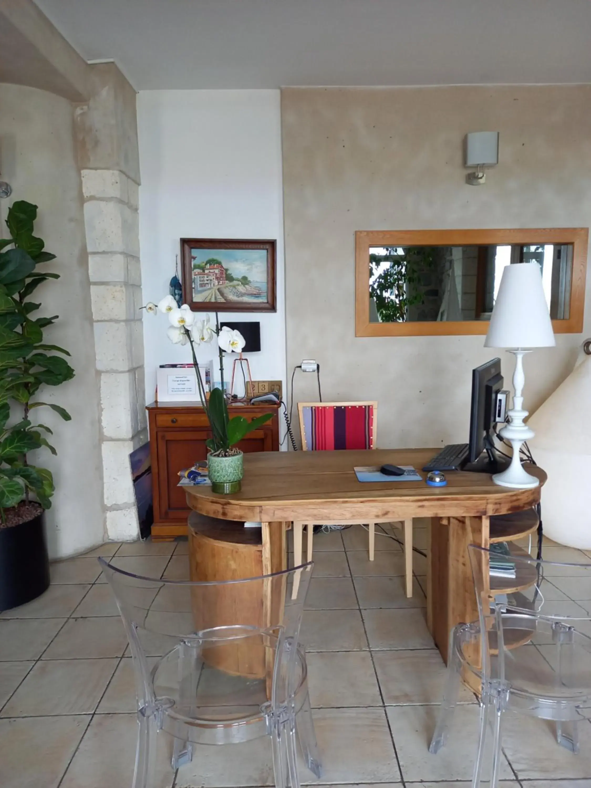 Lobby or reception in Hôtel La Caravelle Lobby or reception in Hôtel La Caravelle