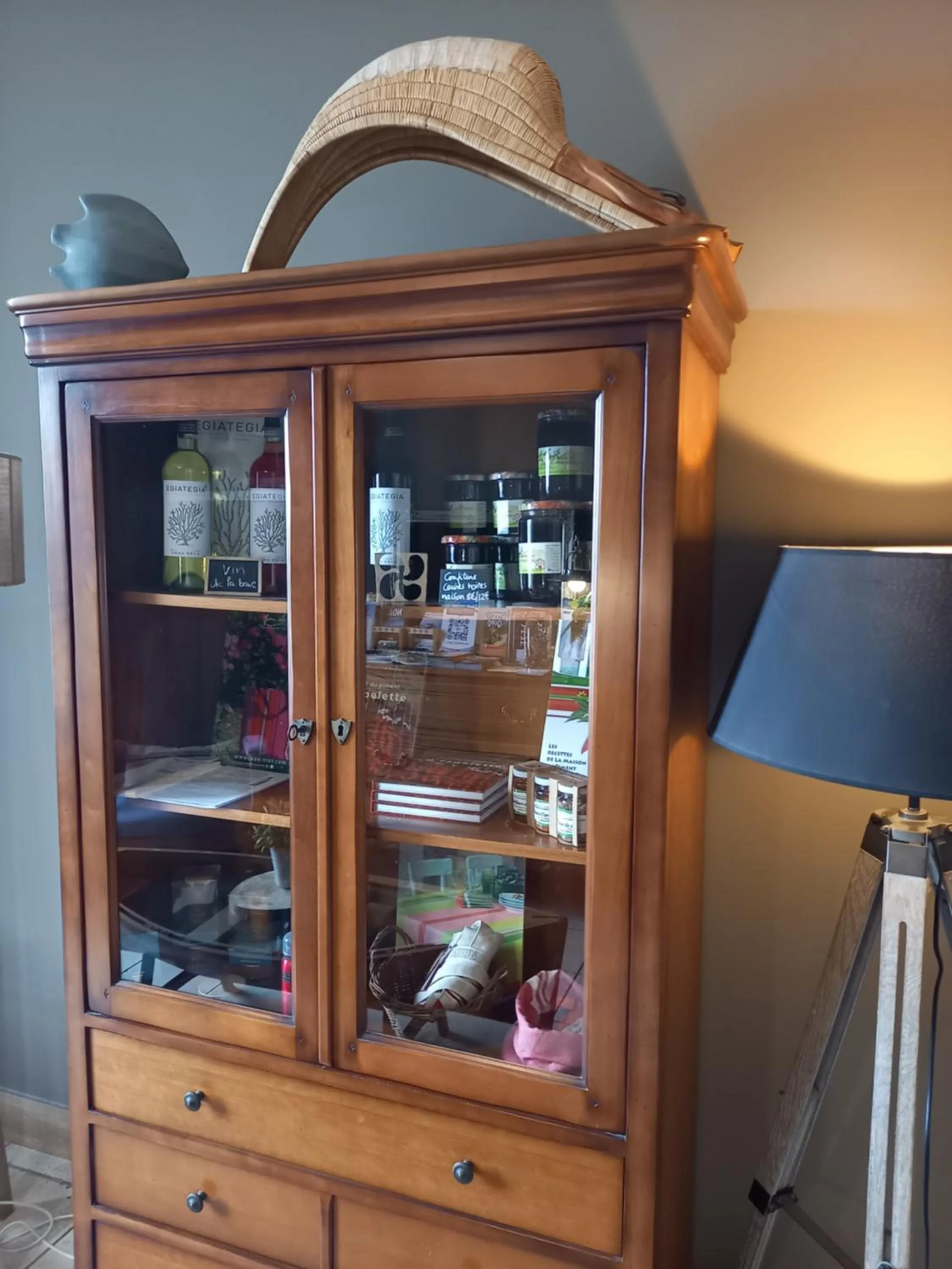 On-site shops in Hôtel La Caravelle