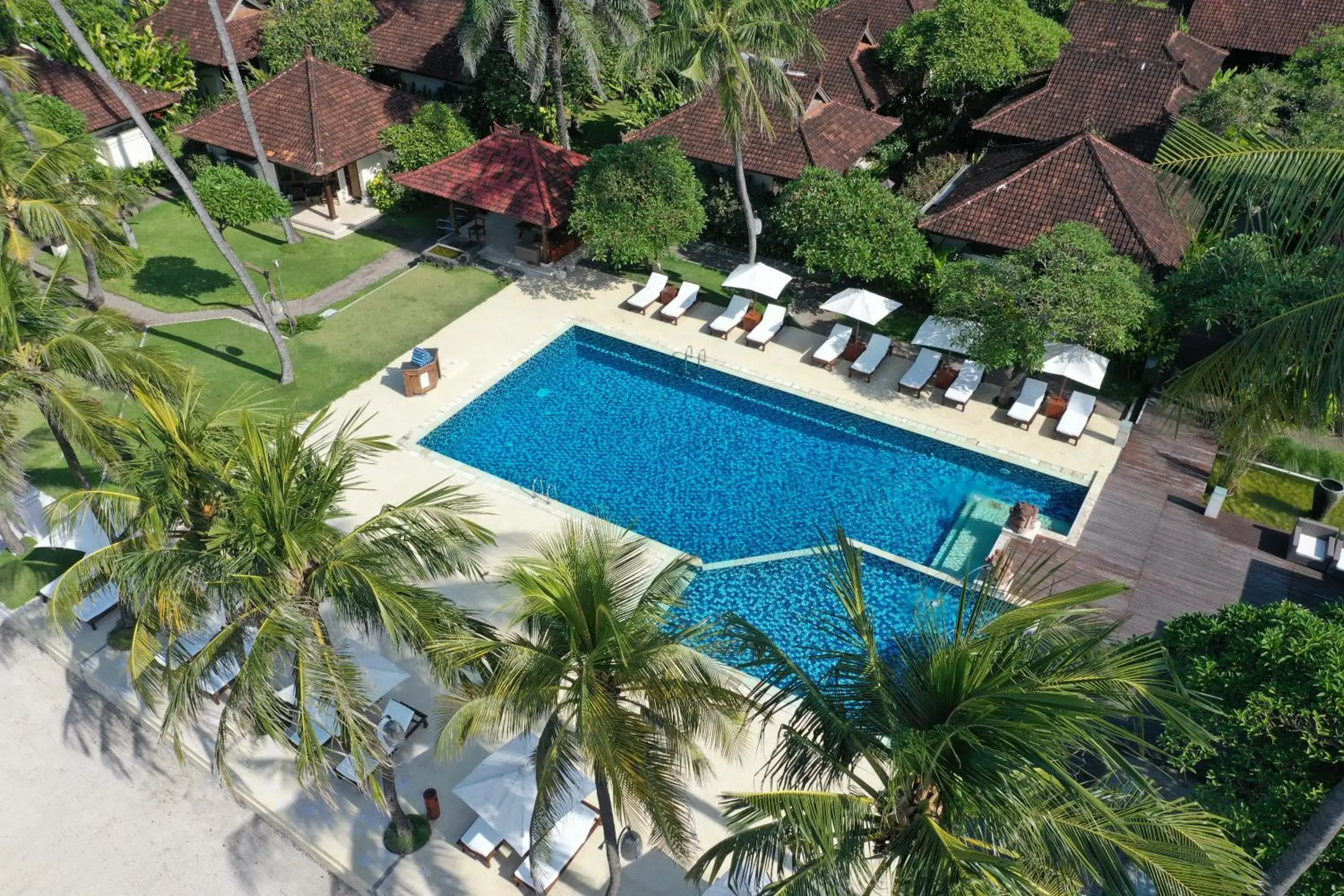 Swimming pool in Ramayana Candidasa Beach Resort Swimming pool in Ramayana Candidasa Beach Resort