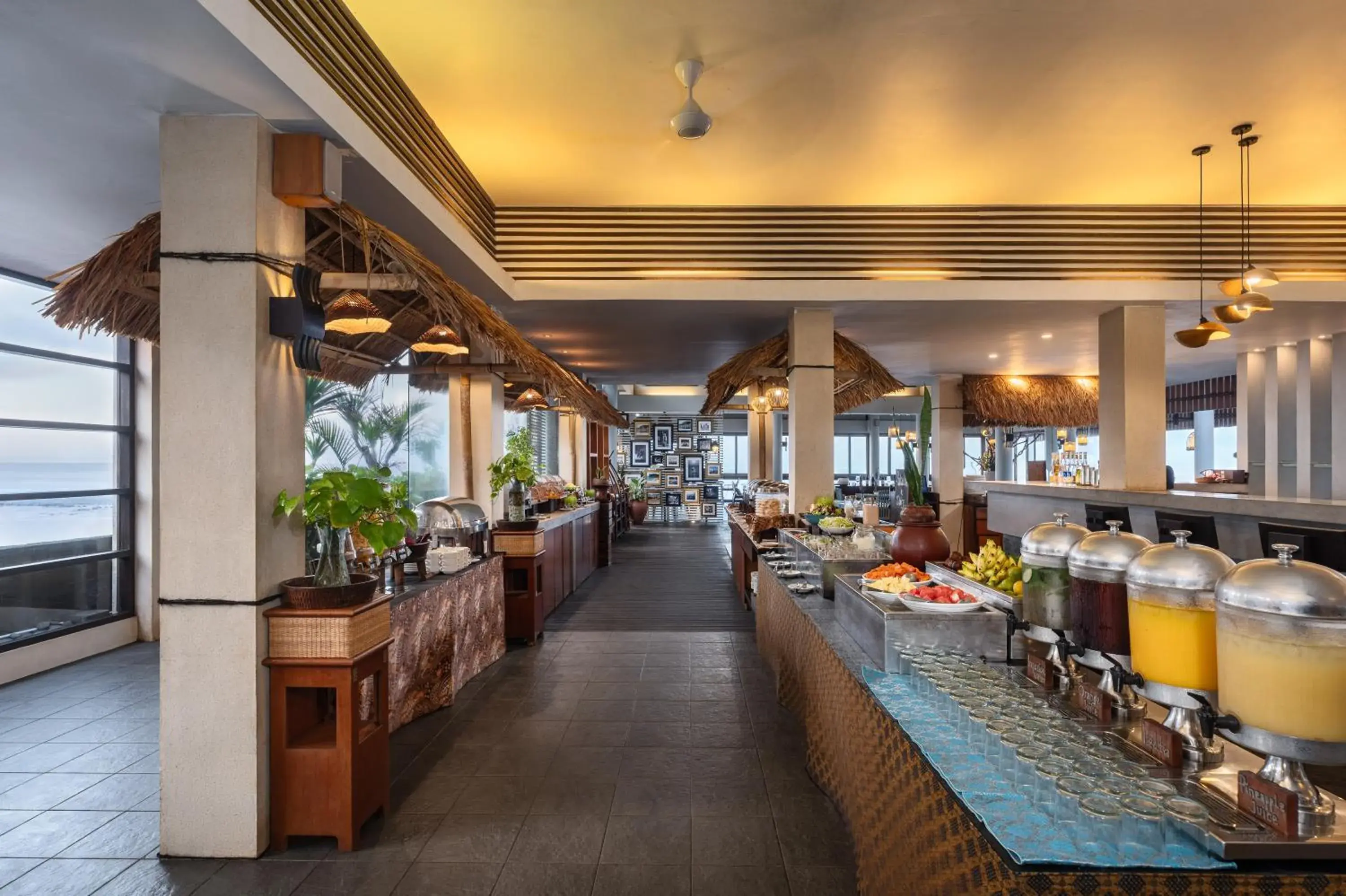 Restaurant/places to eat in Ramayana Candidasa Beach Resort Restaurant/places to eat in Ramayana Candidasa Beach Resort