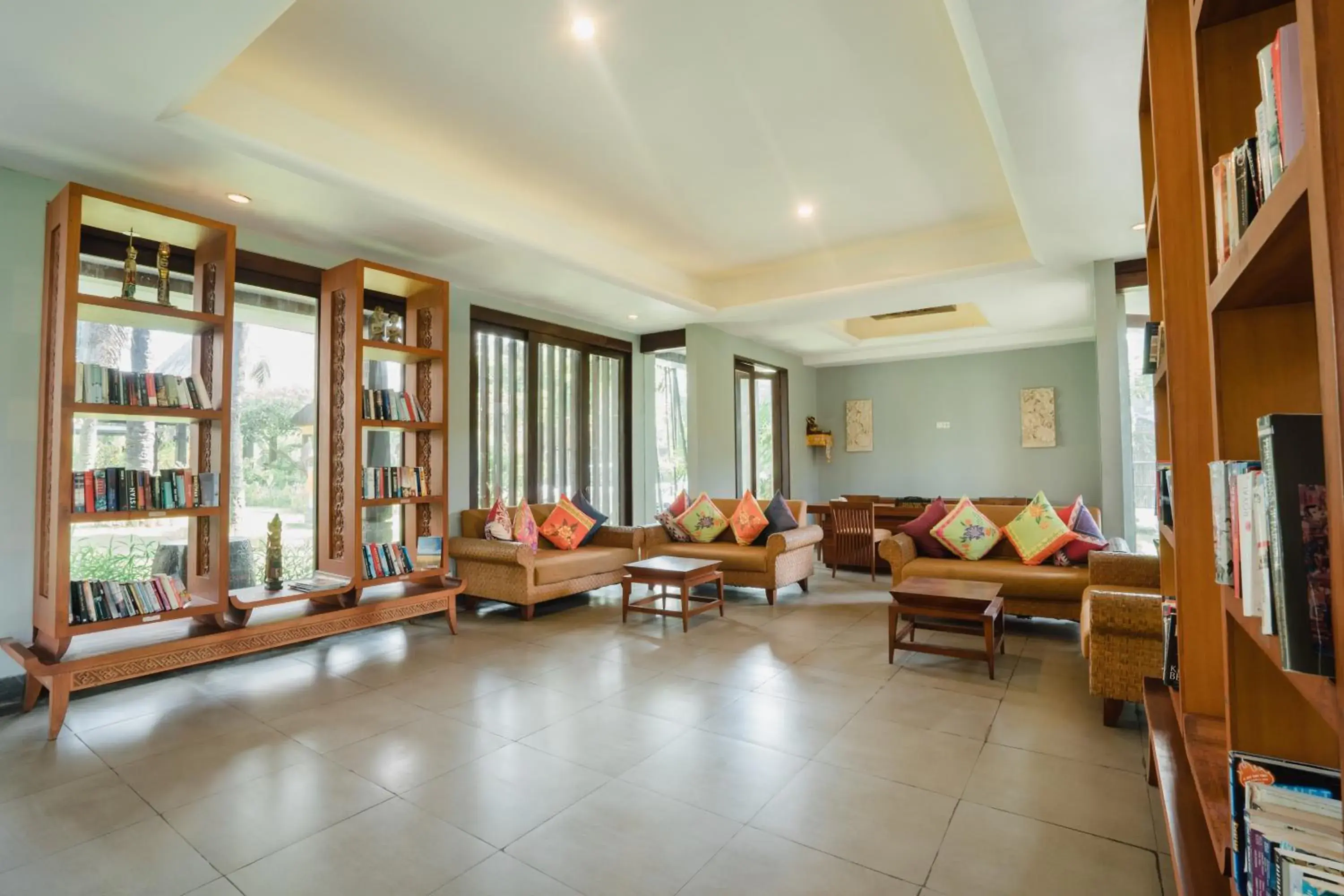 Lounge or bar in Ramayana Candidasa Beach Resort Lounge or bar in Ramayana Candidasa Beach Resort