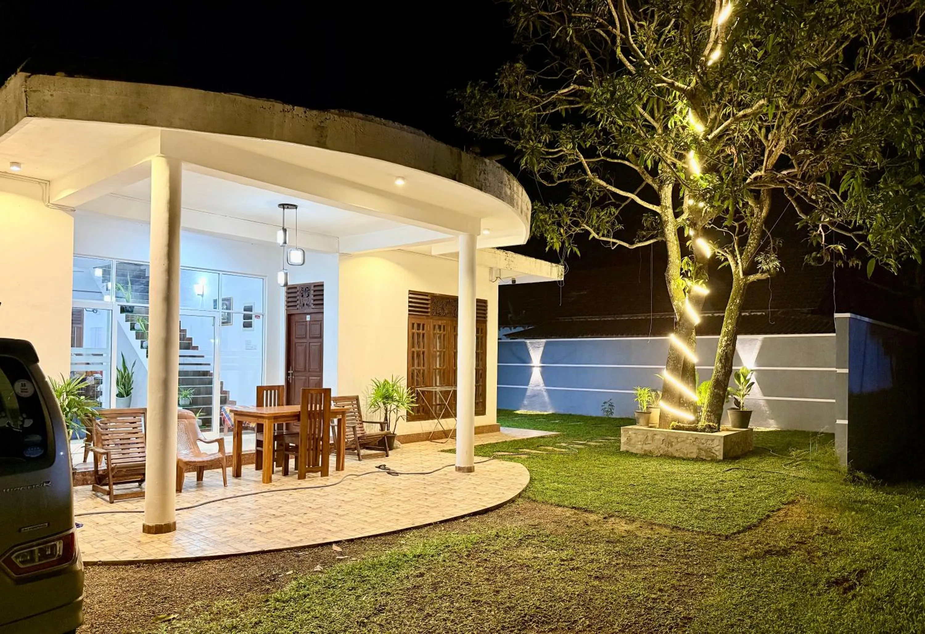 Property building in Sasmika Villa Surf and Yoga Hostel