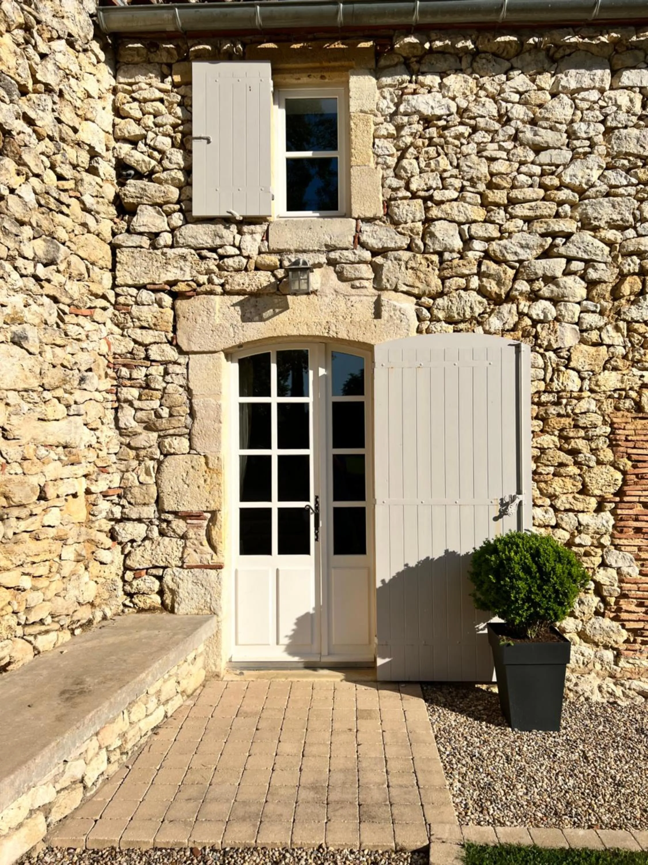 Property building in La Girarde