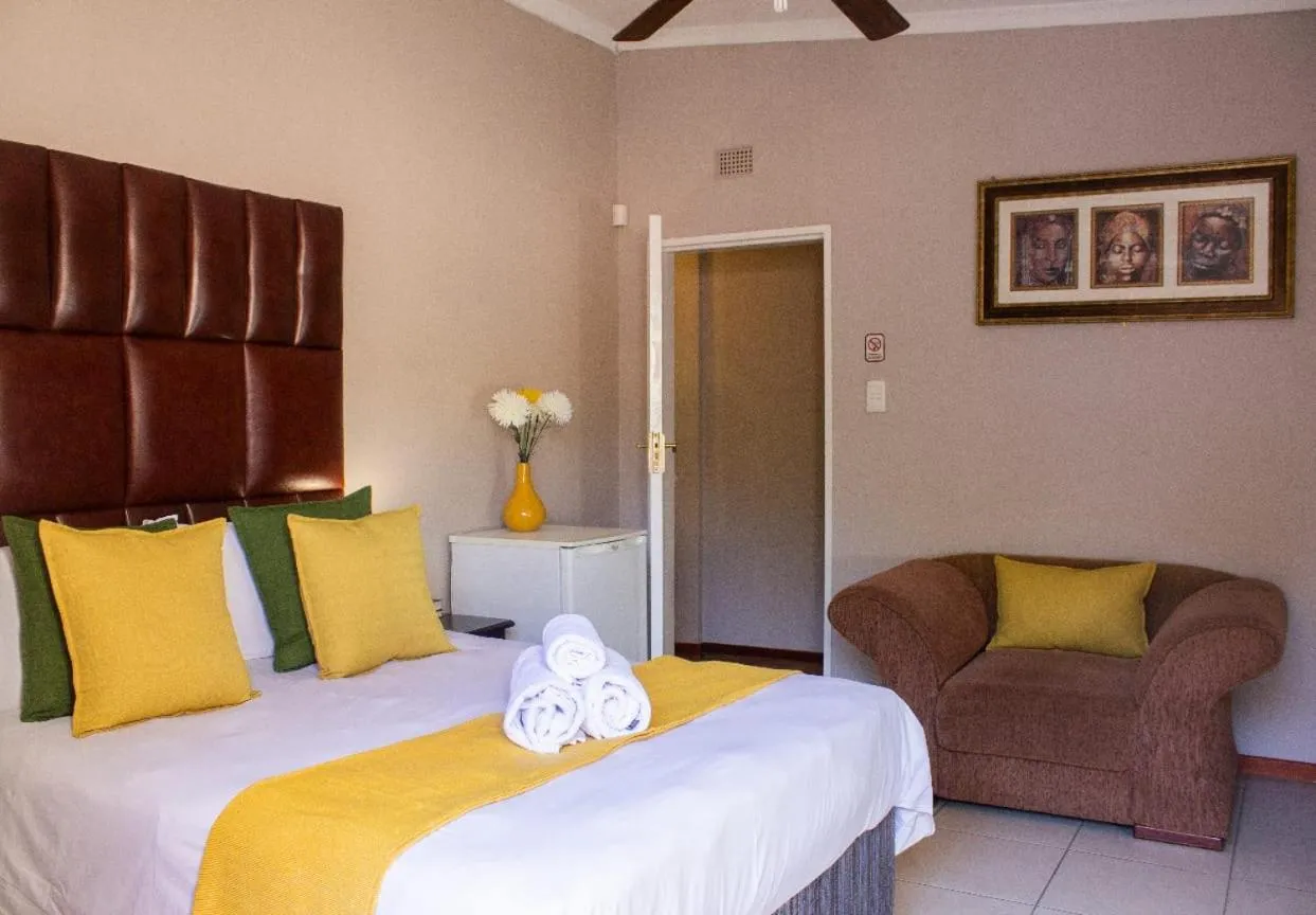 Double Room - single occupancy in faces guesthouse