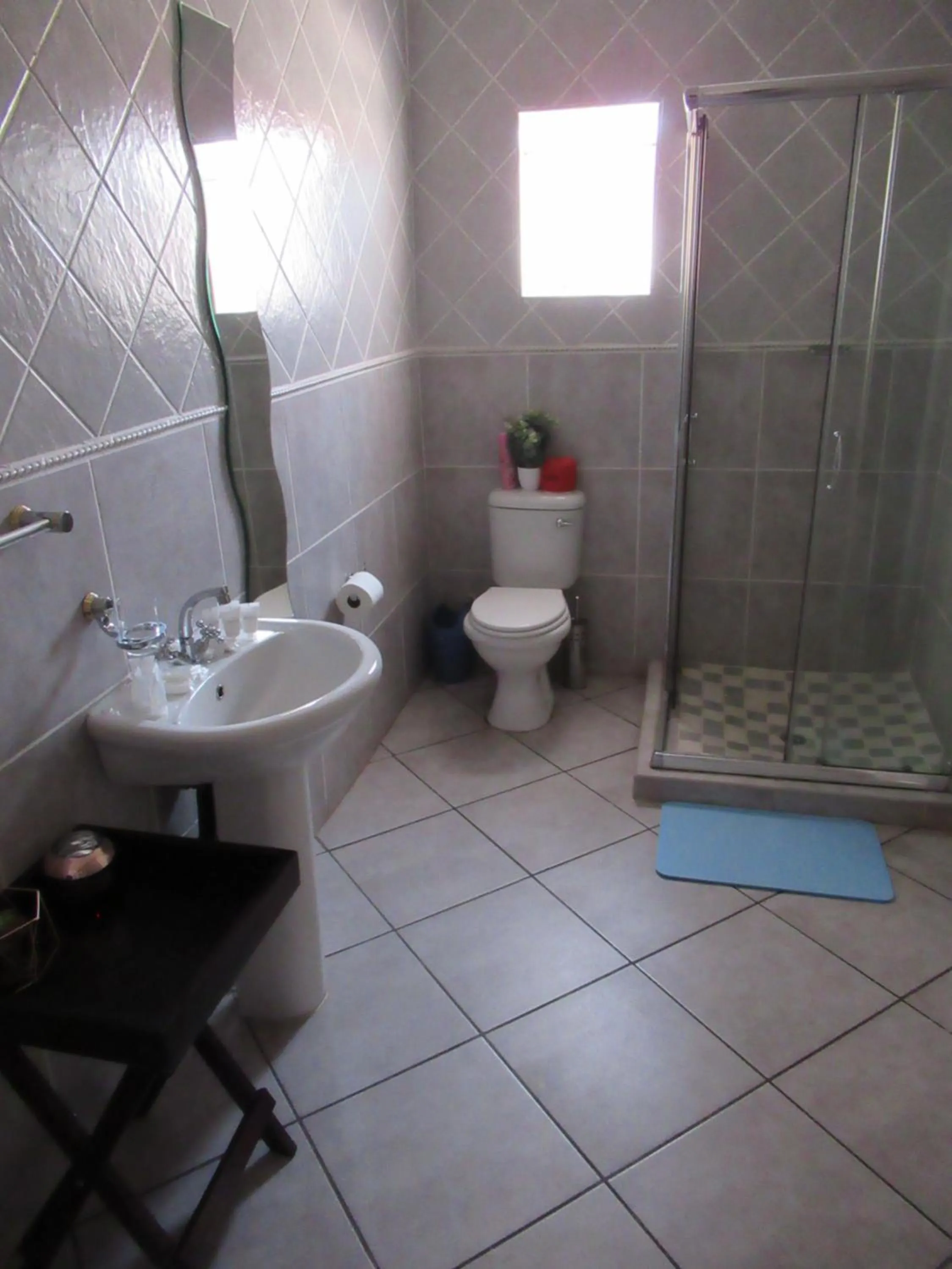 faces guesthouse