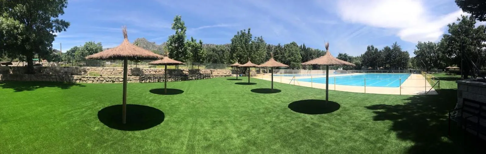 Swimming pool in Camping Pico De La Miel