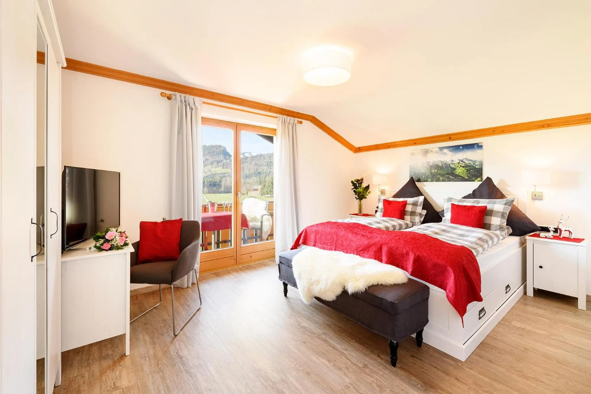 "Haus Berktold" - Annehmlichkeiten von 4-Sterne Familien-und Wellnesshotel Viktoria können mitbenutzt werden