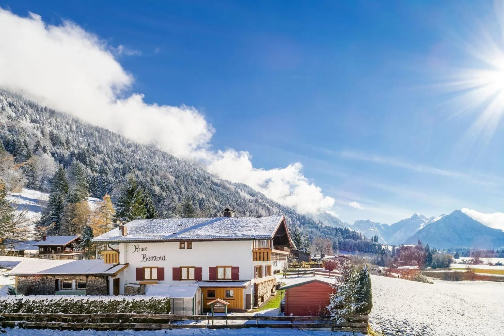 "Haus Berktold" - Annehmlichkeiten von 4-Sterne Familien-und Wellnesshotel Viktoria können mitbenutzt werden