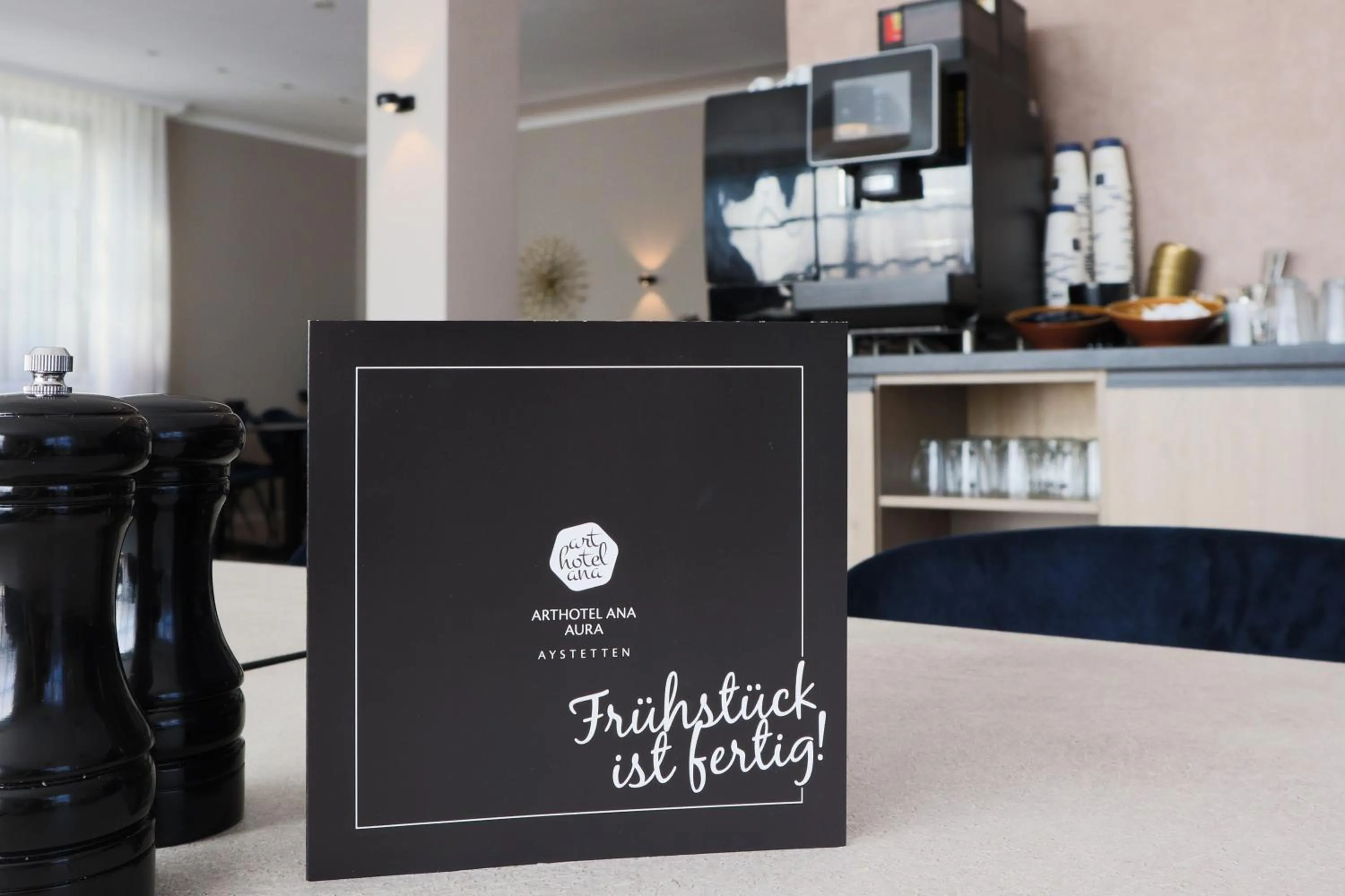 Coffee/tea facilities in Arthotel ANA Aura