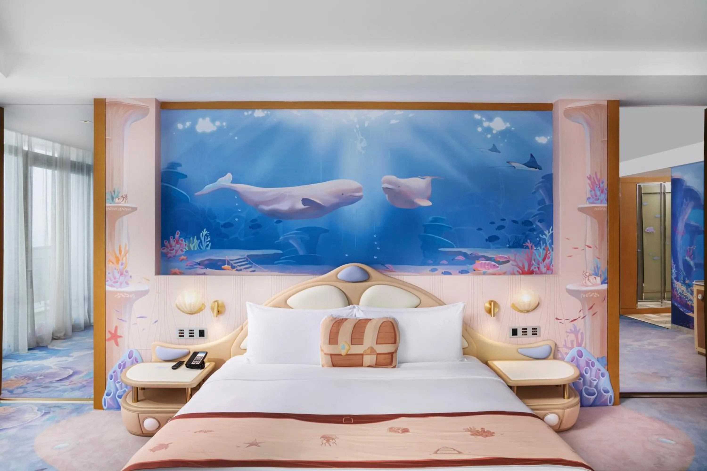 Bedroom, Bed in Atlantis Sanya