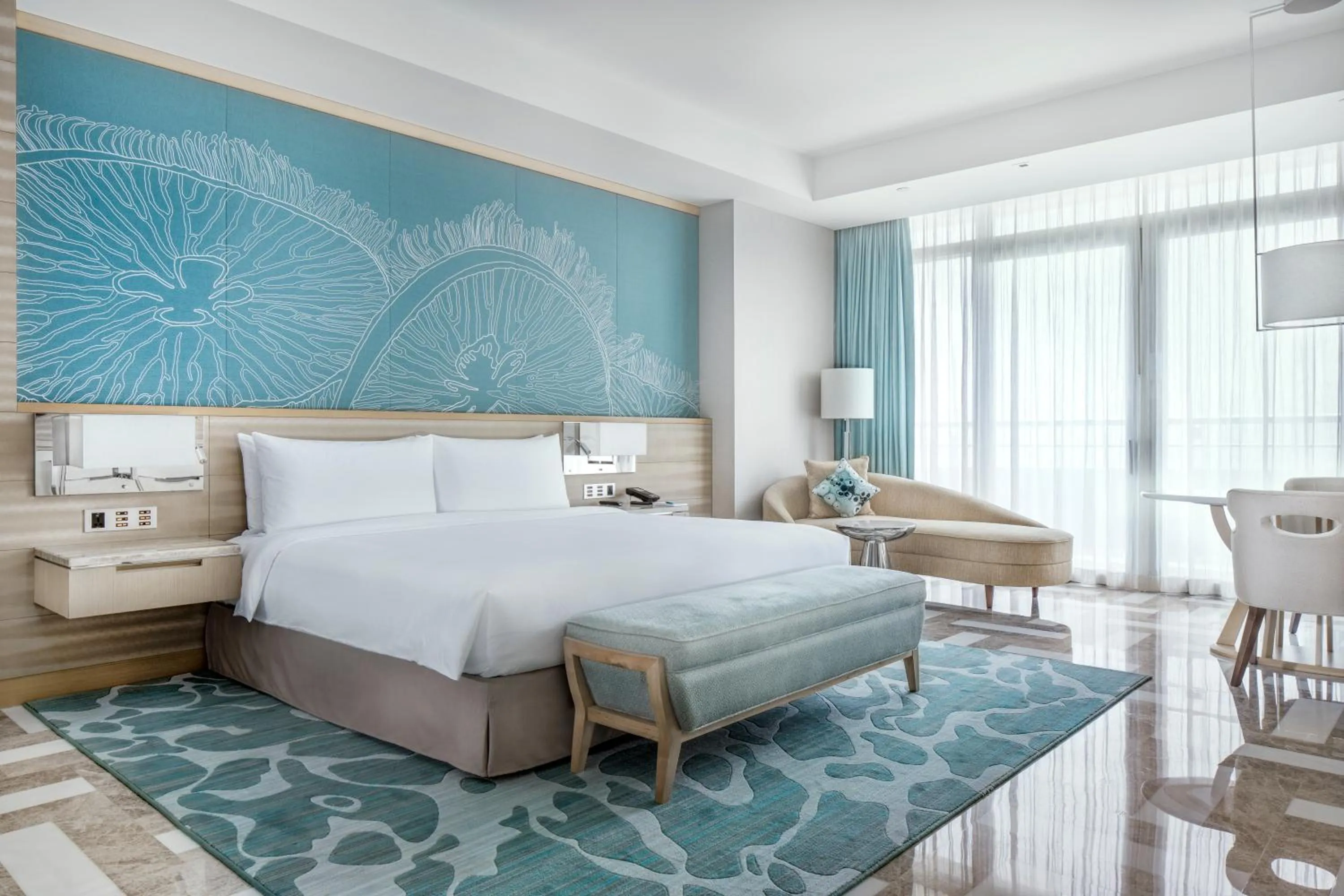 Balcony/Terrace, Bed in Atlantis Sanya