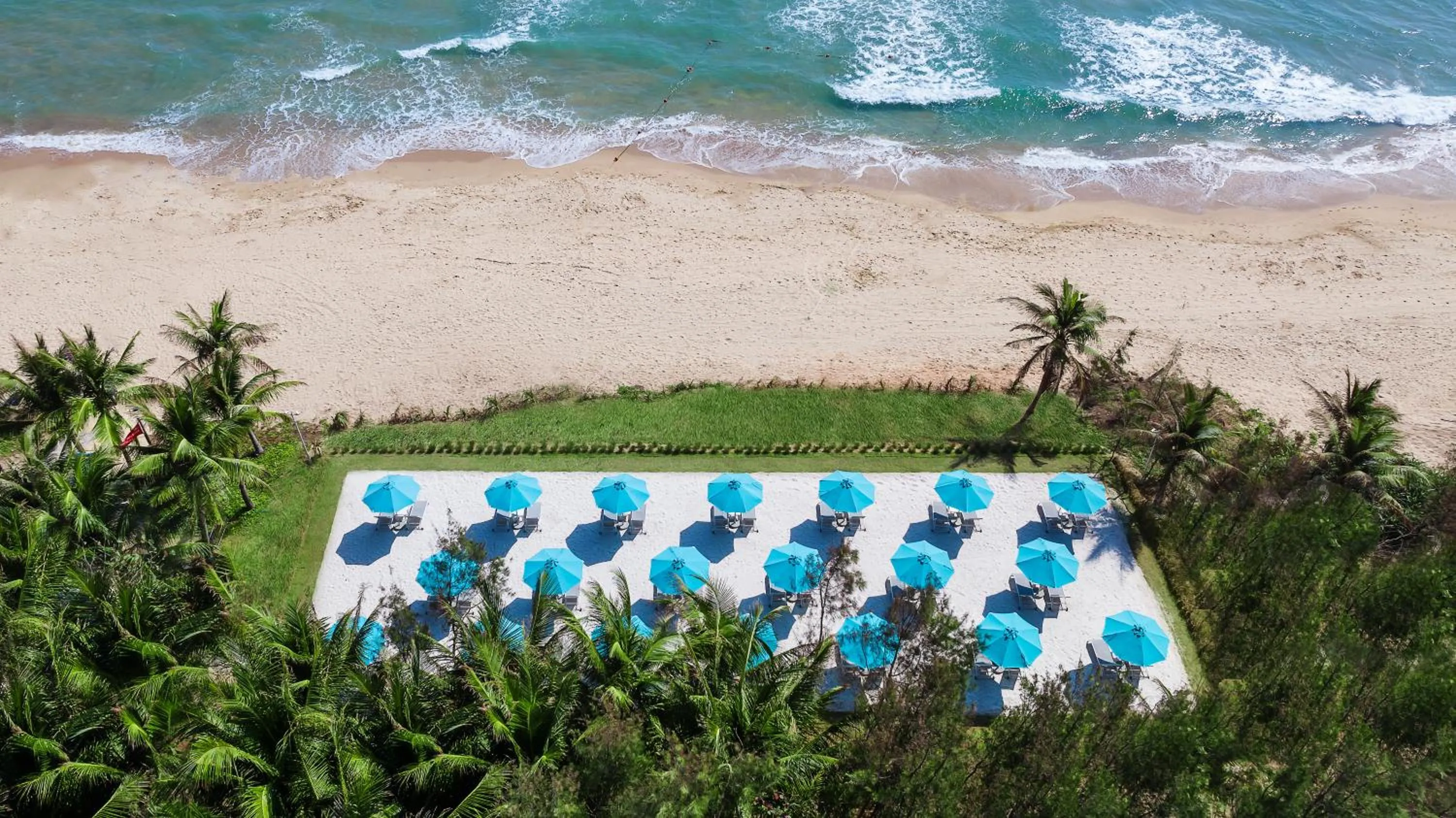 Beach in Atlantis Sanya