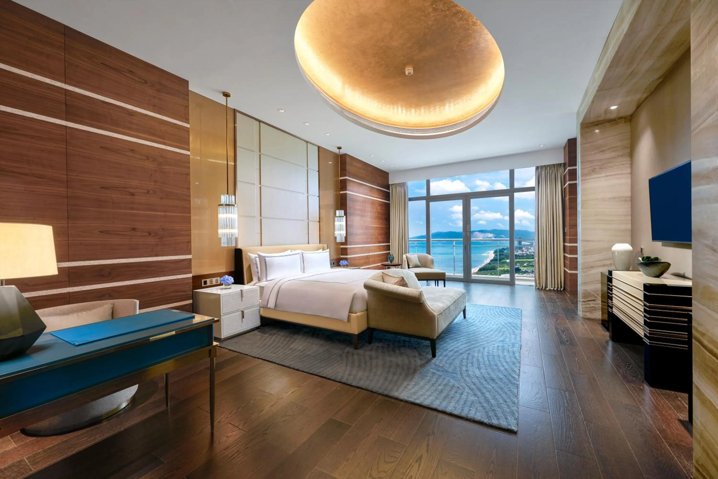 Bedroom, Bed in Atlantis Sanya