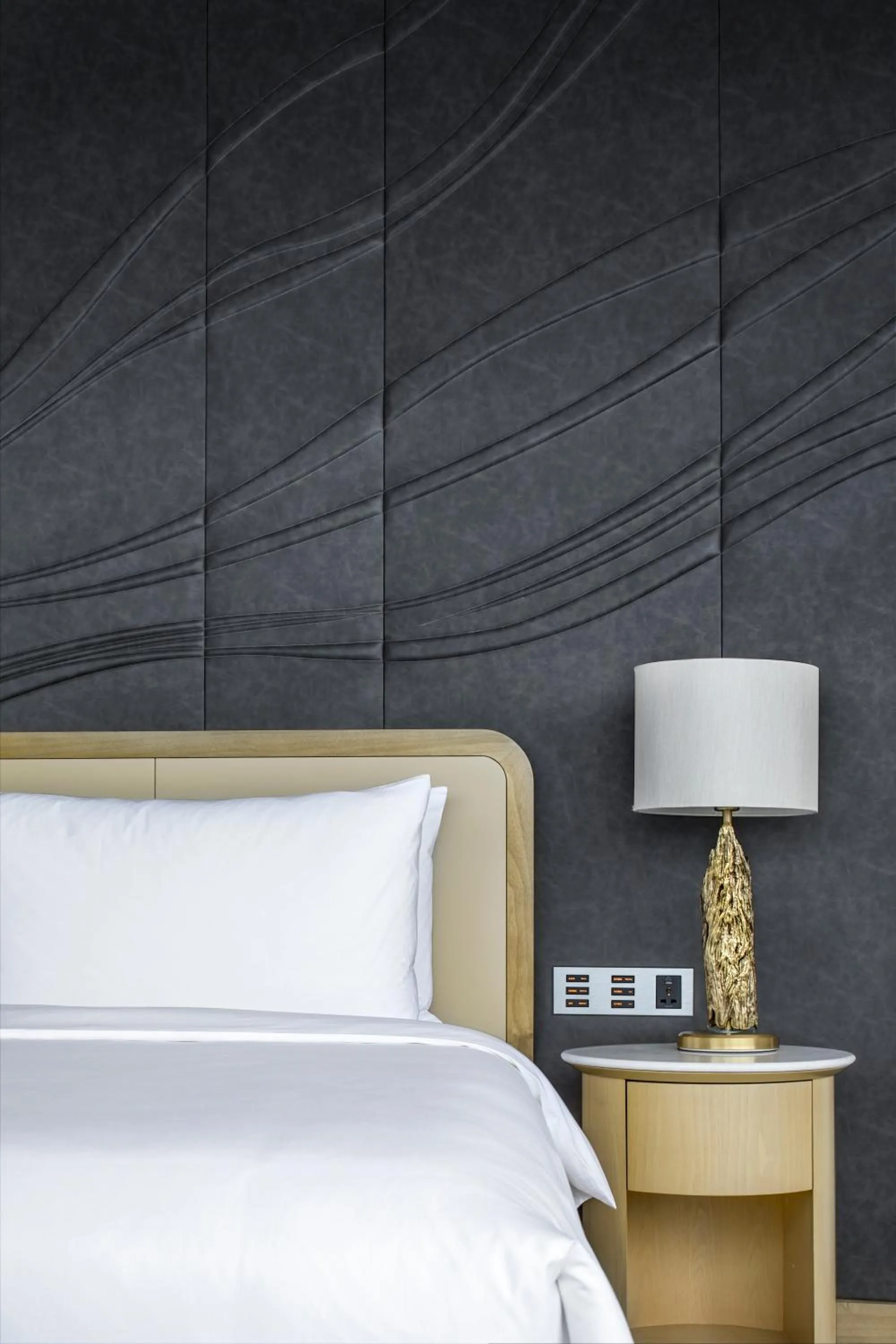 Seating area, Bed in Atlantis Sanya