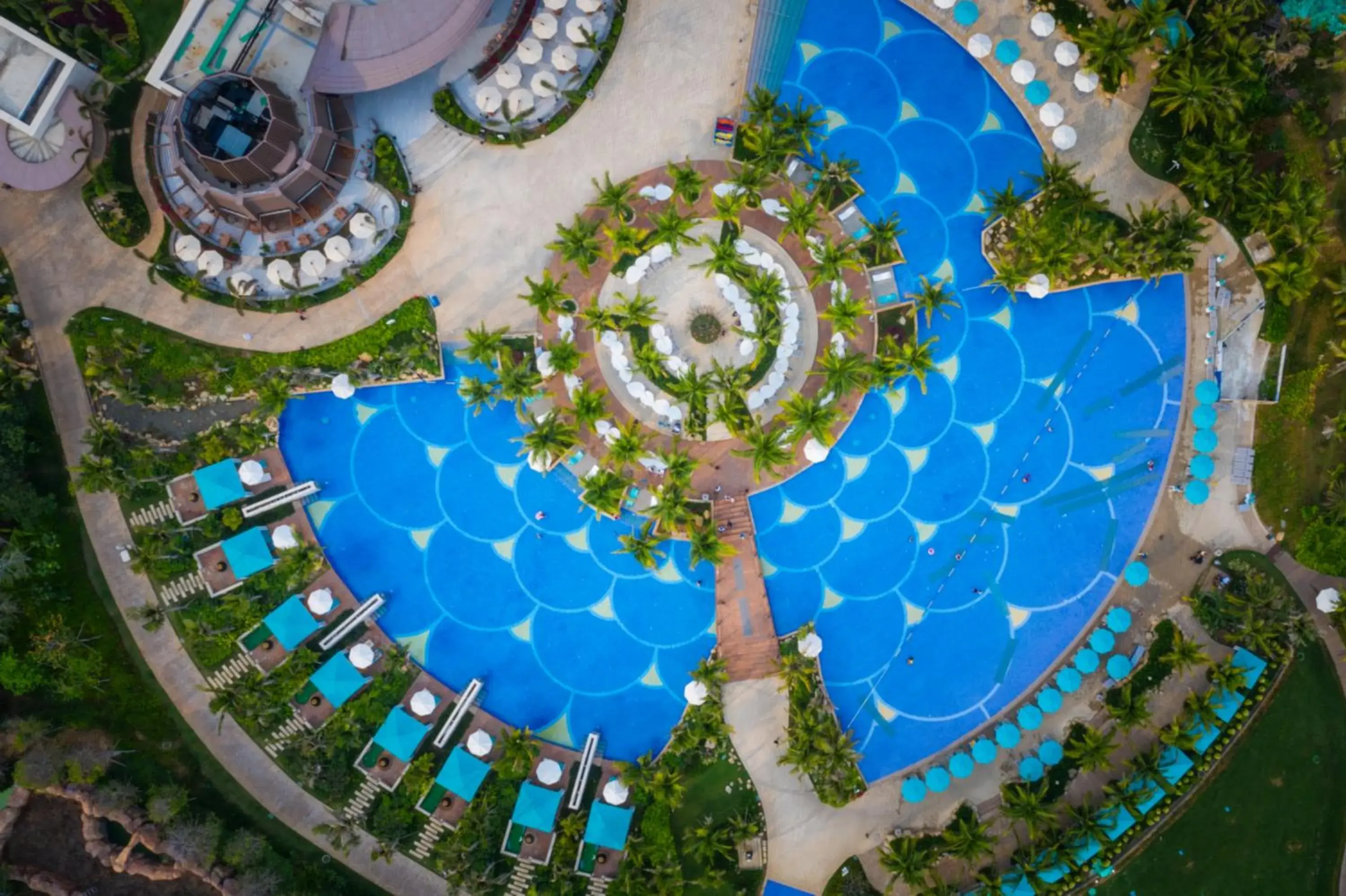 Swimming pool in Atlantis Sanya Swimming pool in Atlantis Sanya