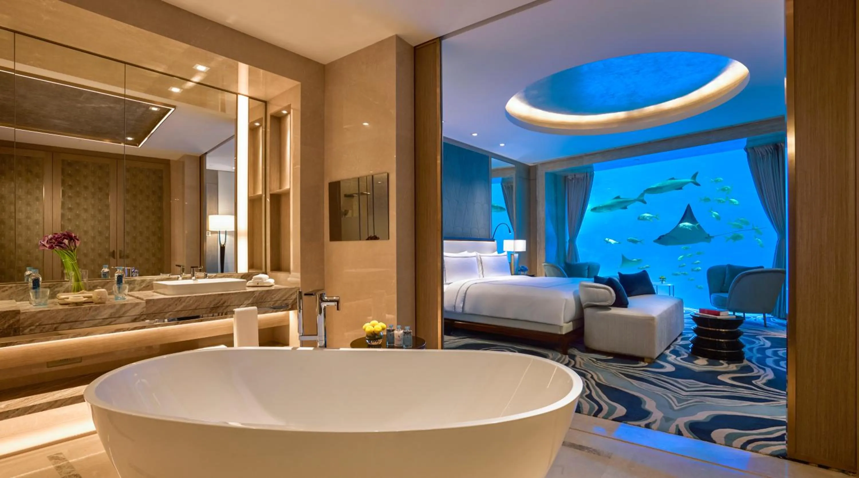 Bathroom, Bed in Atlantis Sanya