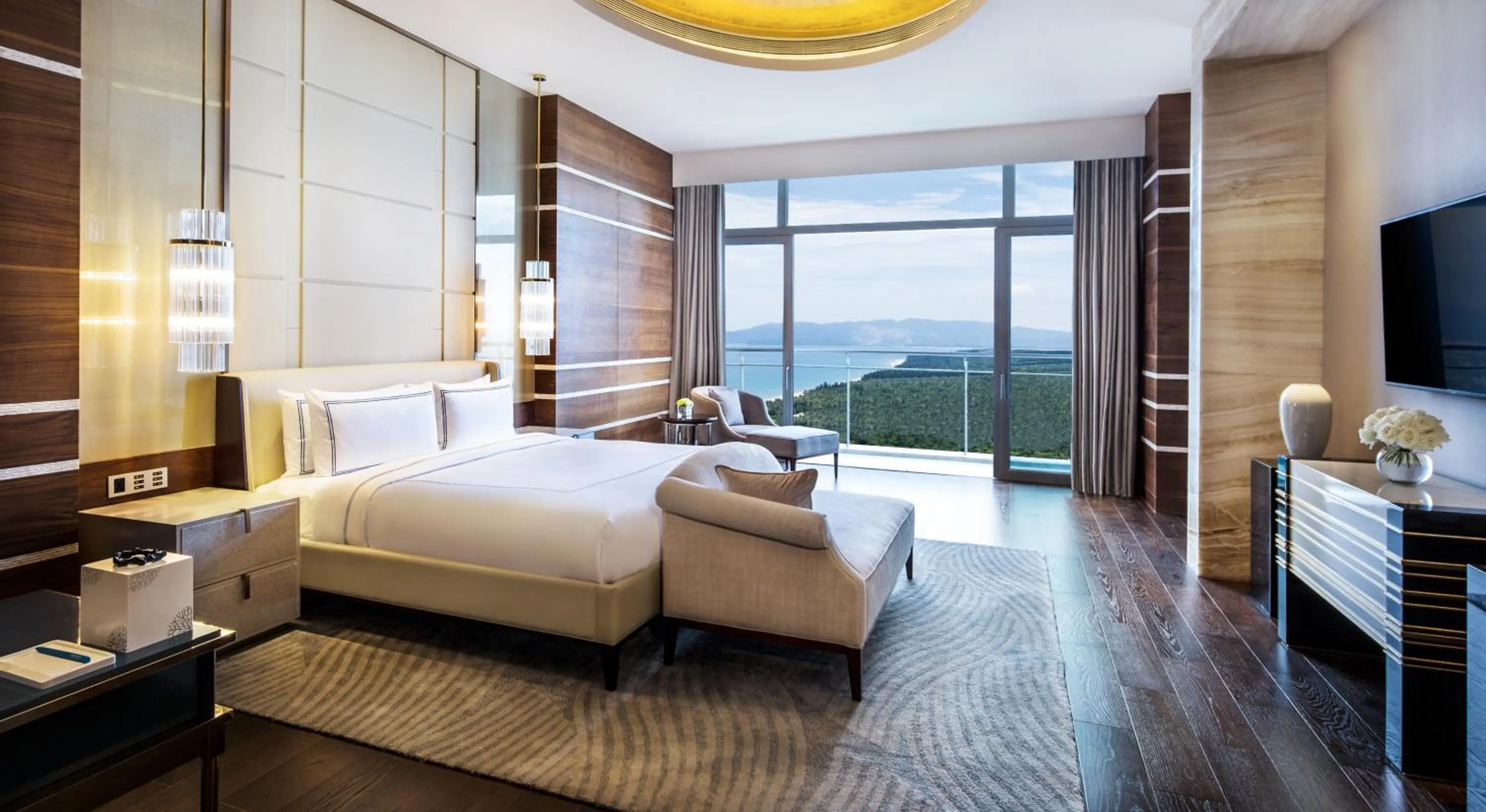 Photo of the whole room, Bed in Atlantis Sanya