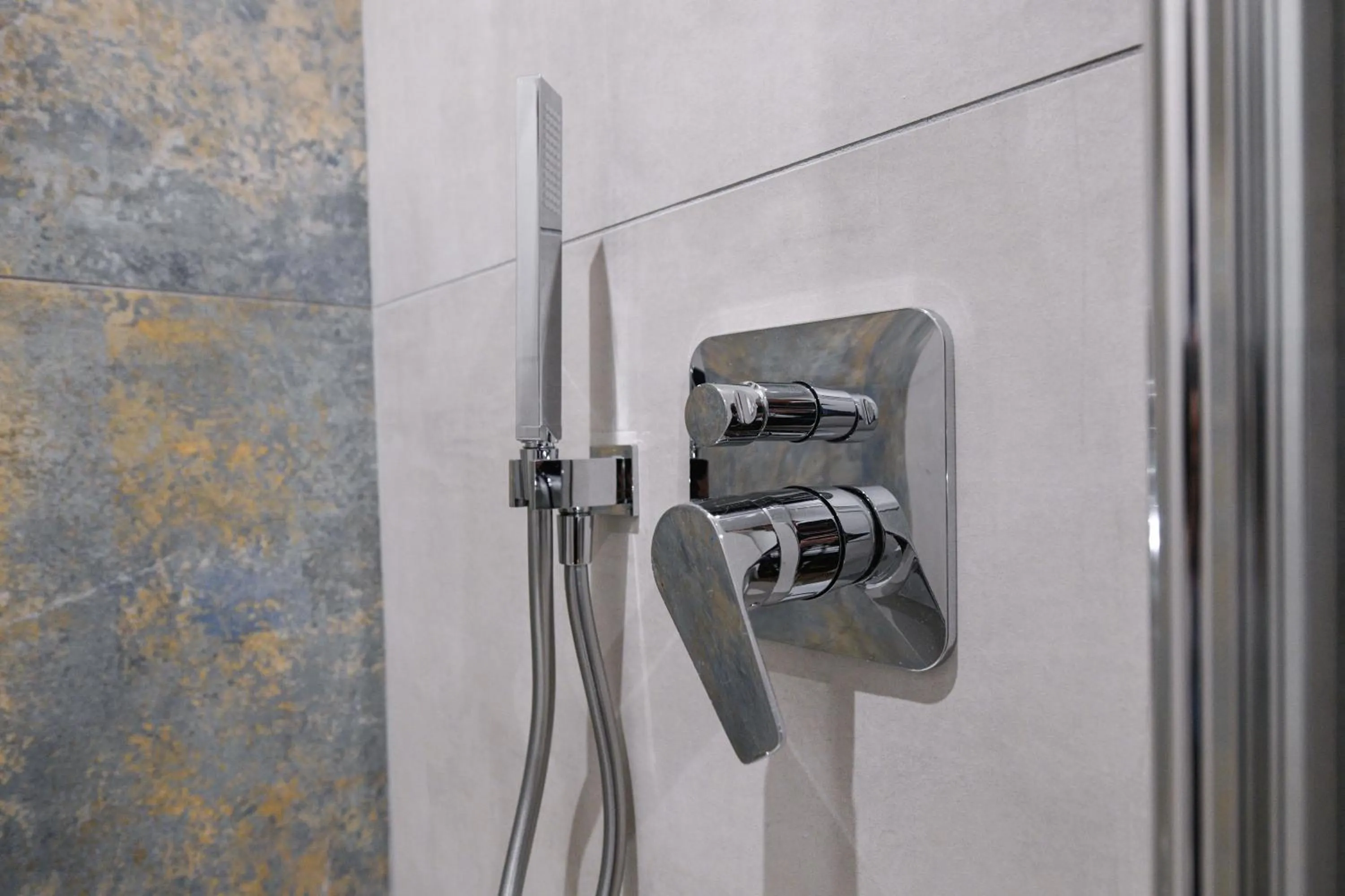 Shower in Hotel Bellavista