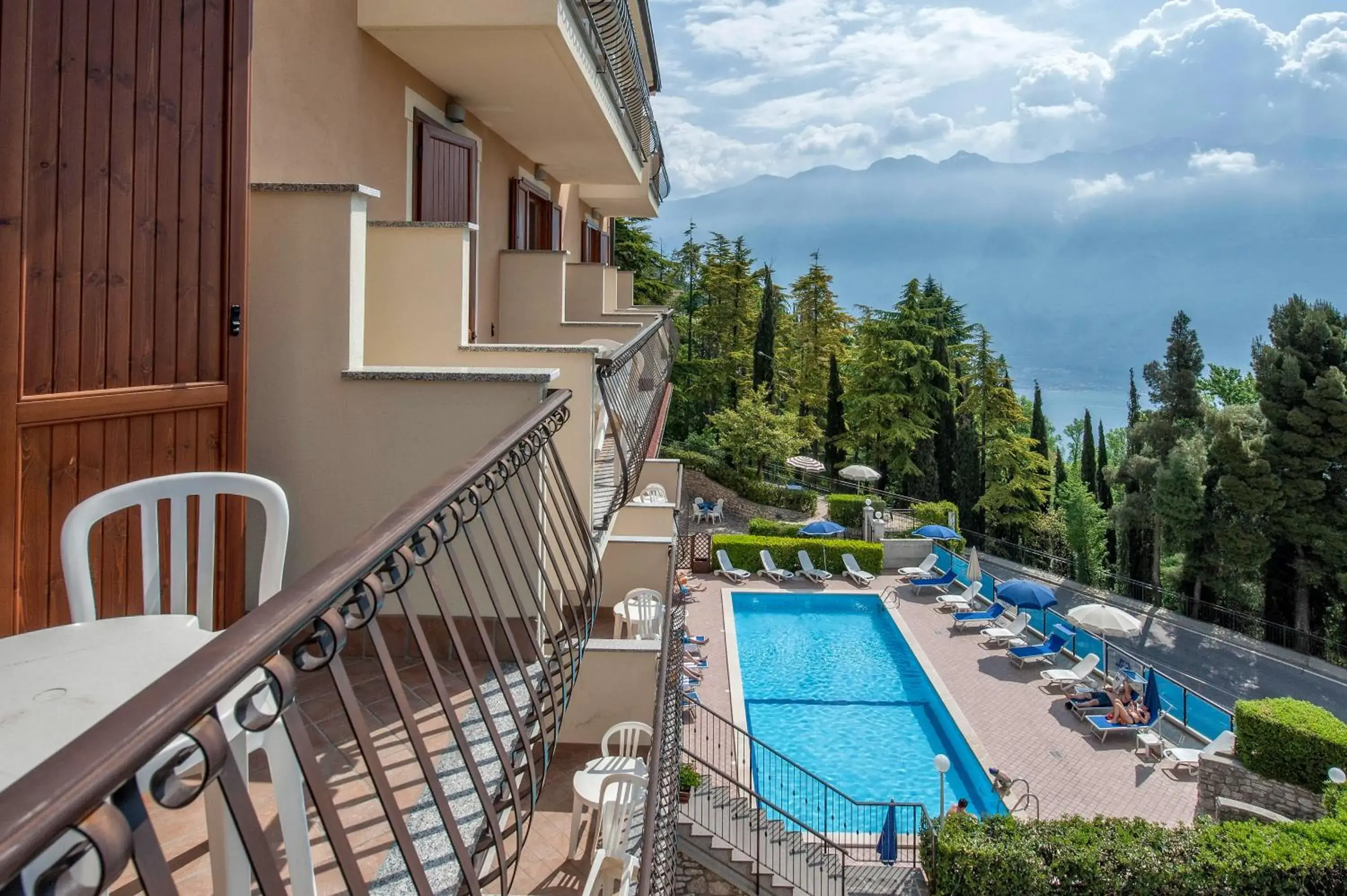 Balcony/Terrace, Pool View in Hotel Bellavista