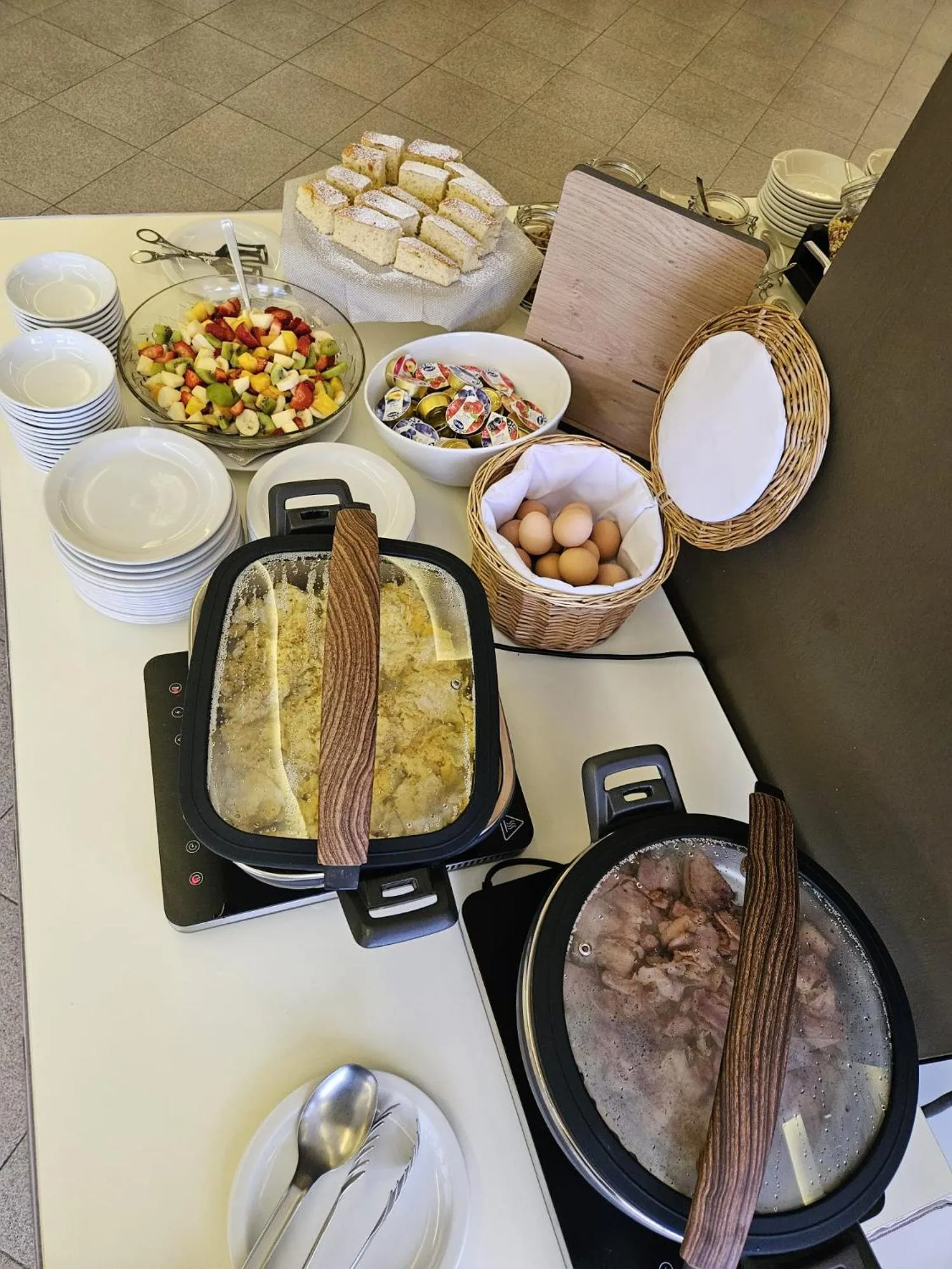 Buffet breakfast in Hotel Bellavista