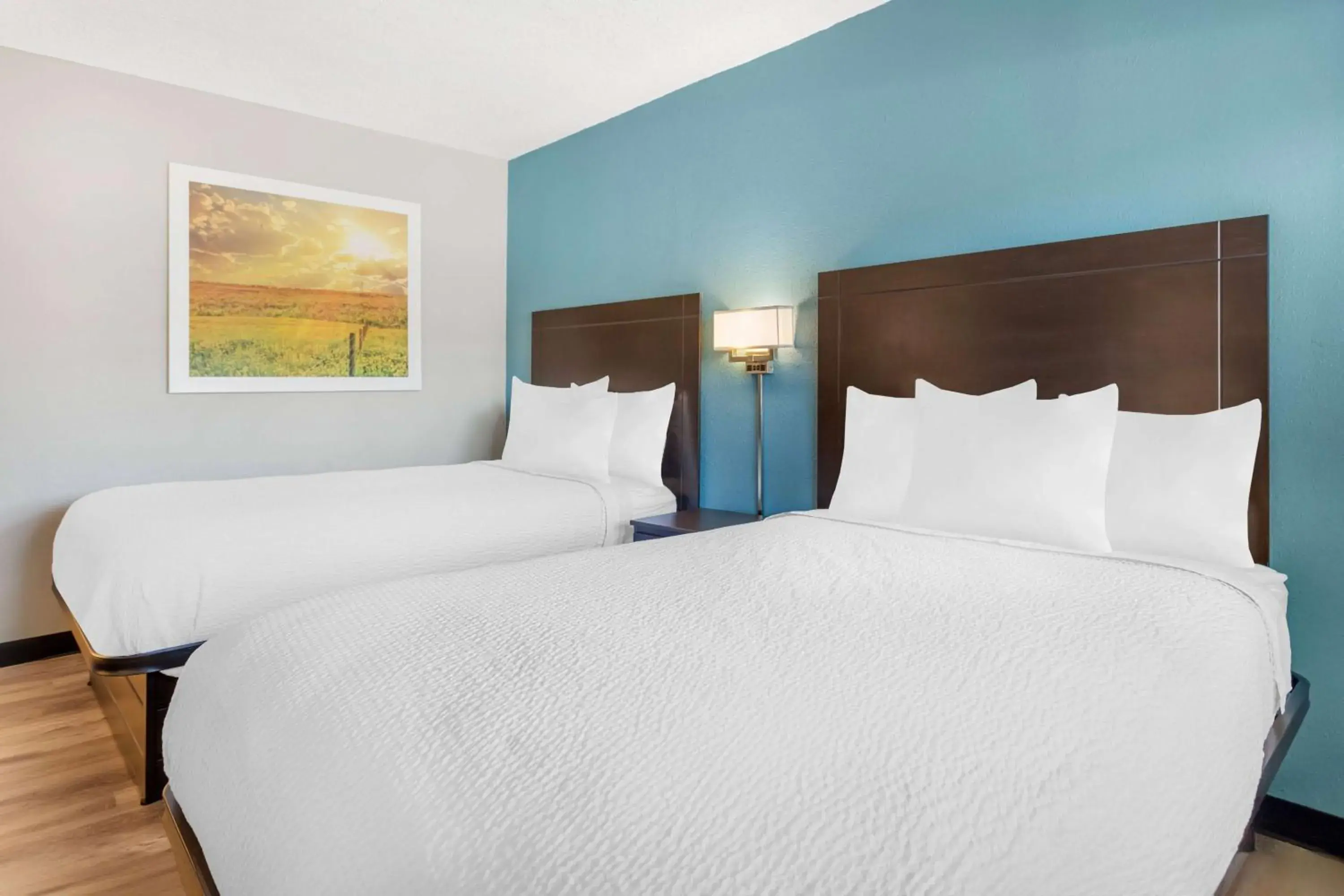 Double Room with Two Double Beds - Smoking in Days Inn by Wyndham Wrightstown McGuire AFB Bordentown Double Room with Two Double Beds - Smoking in Days Inn by Wyndham Wrightstown McGuire AFB Bordentown