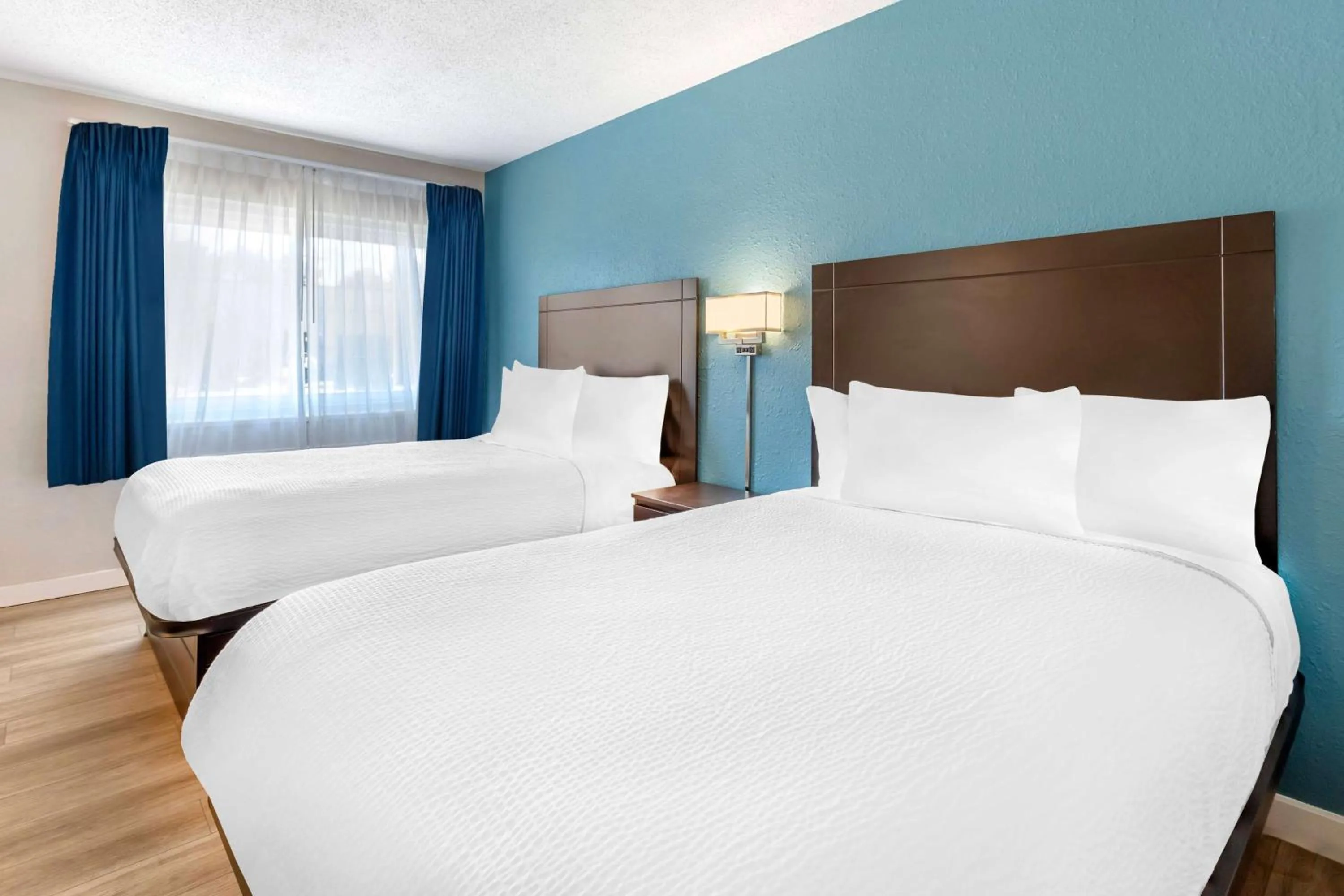 Photo of the whole room, Bed in Days Inn by Wyndham Wrightstown McGuire AFB Bordentown