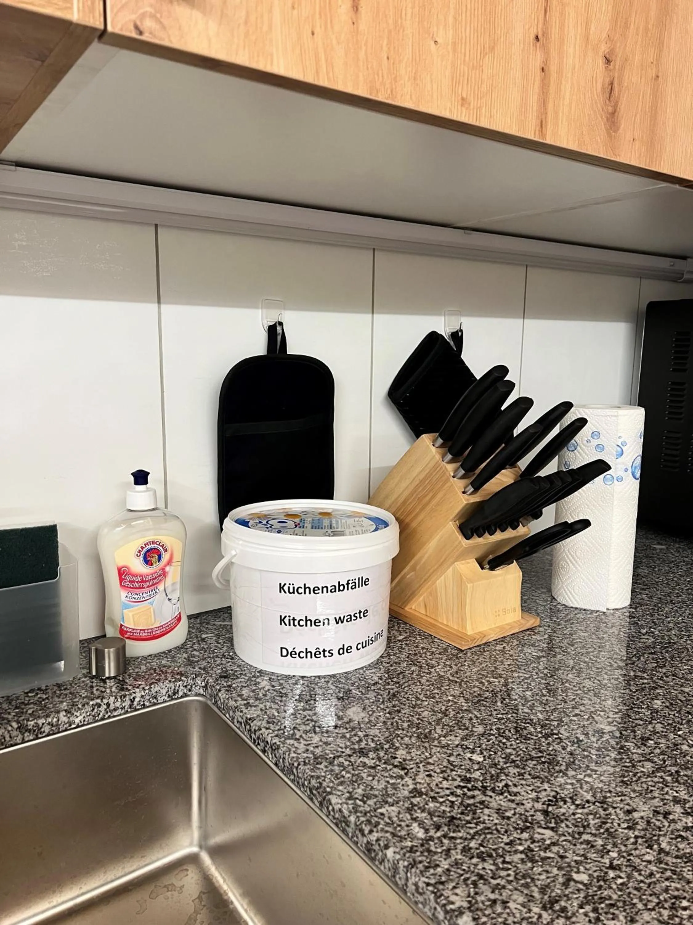 Restaurant/places to eat in Hotel Adonis