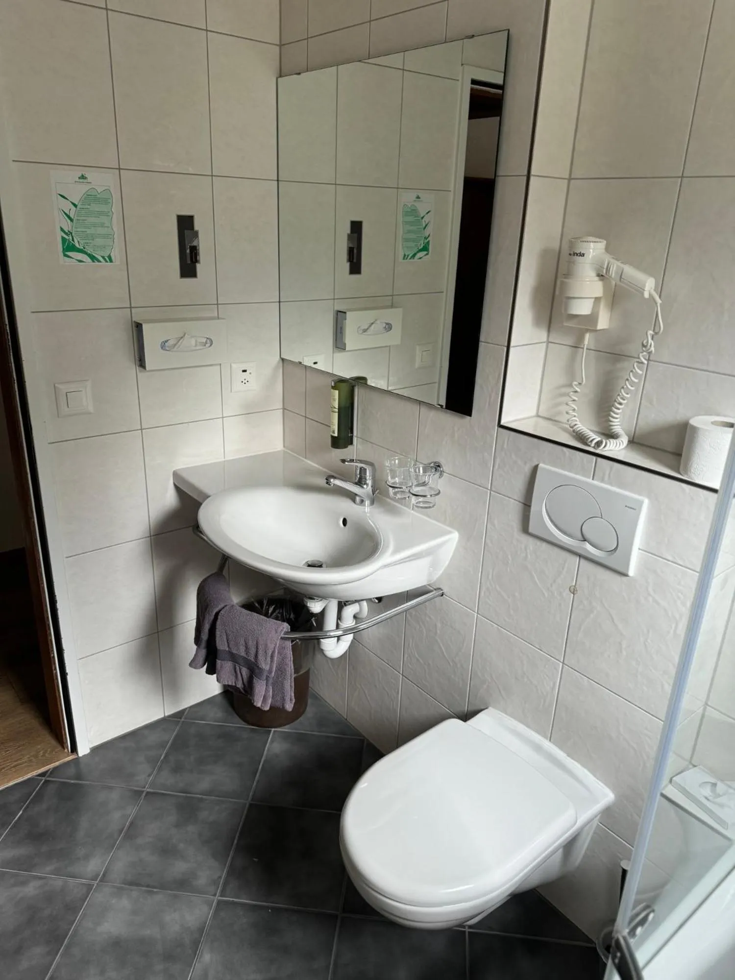 Bathroom in Hotel Adonis