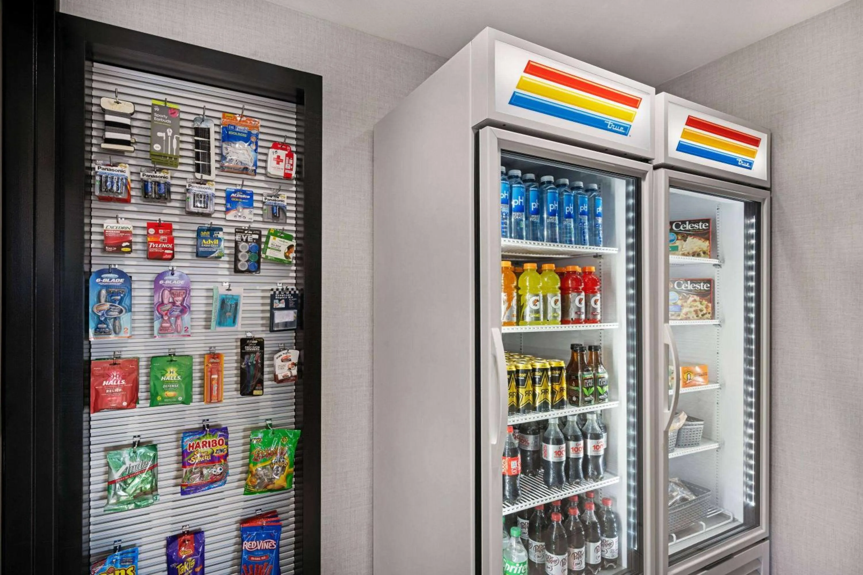 Food and drinks in La Quinta by Wyndham Hesperia Victorville