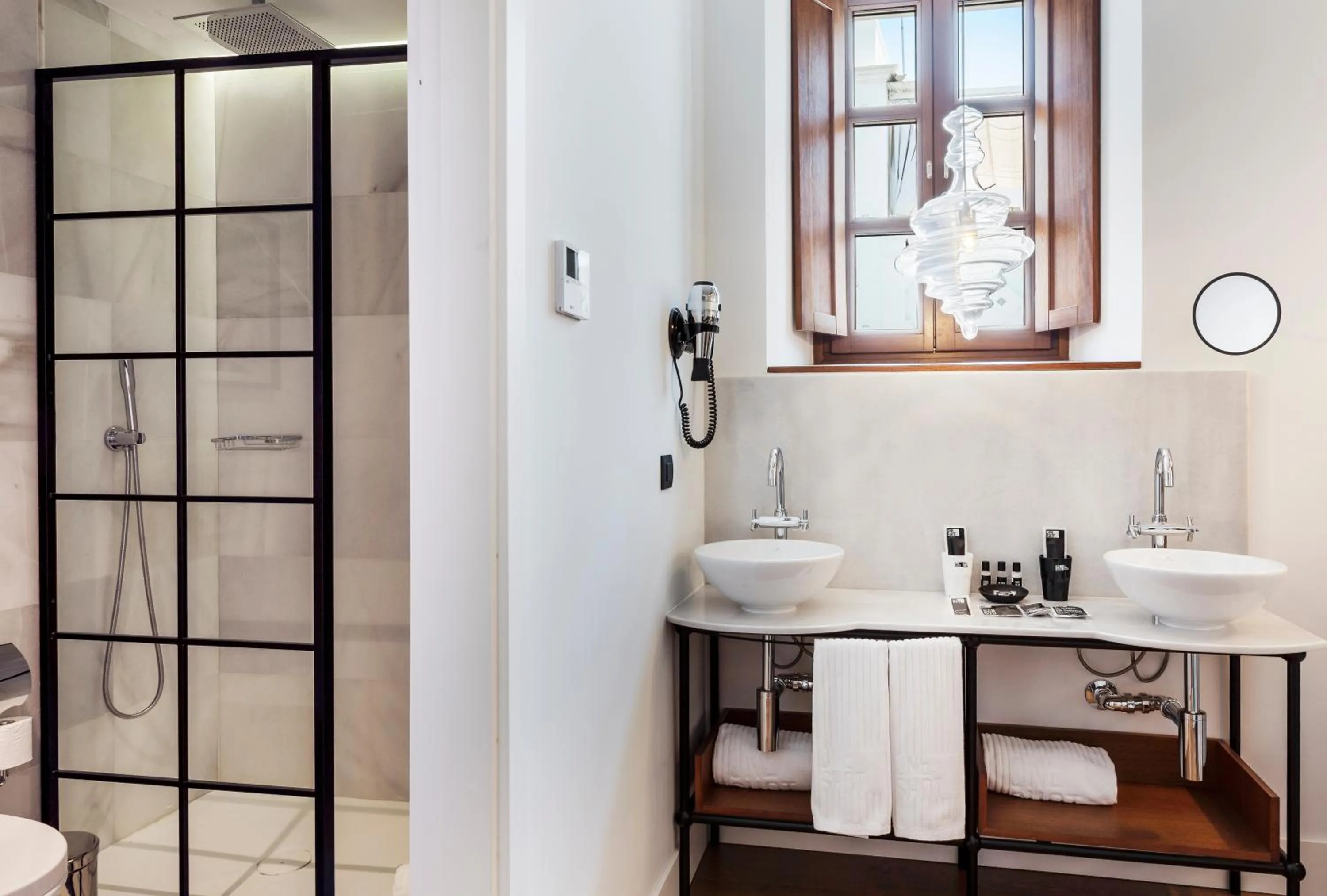 Bathroom in One Shot Conde Torrejón