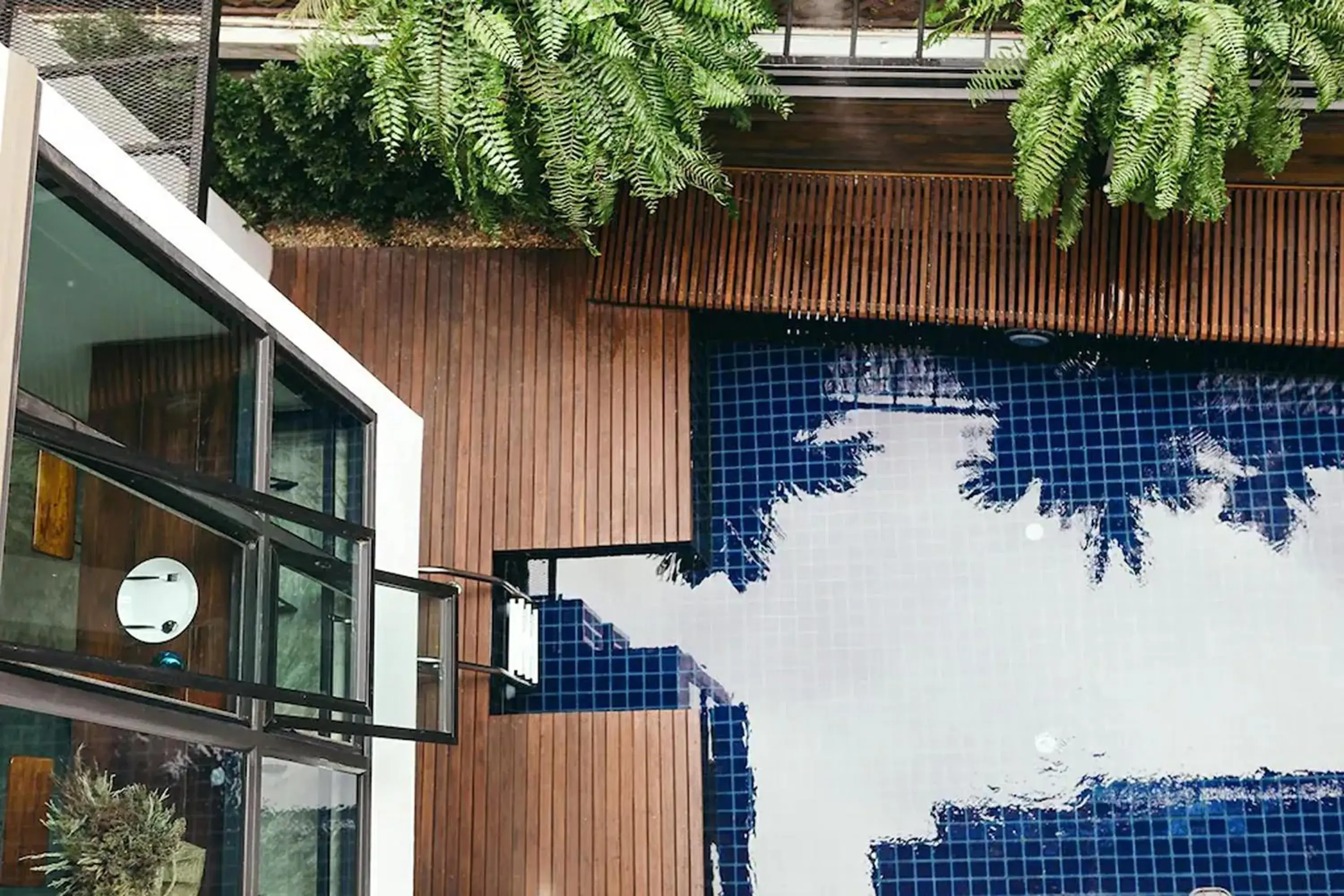 Property building in 33 Poshtel Property building in 33 Poshtel