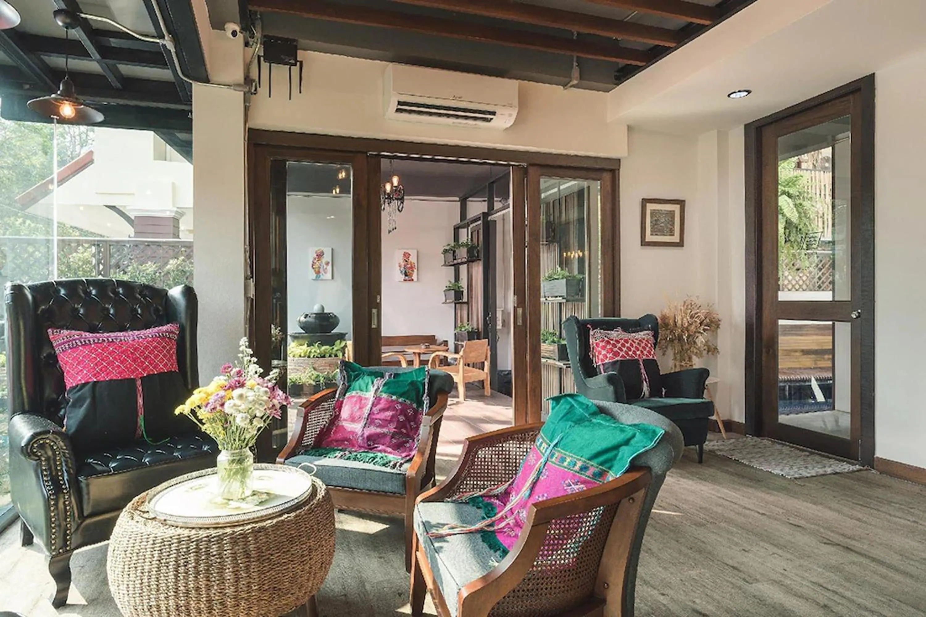 Lobby or reception in 33 Poshtel