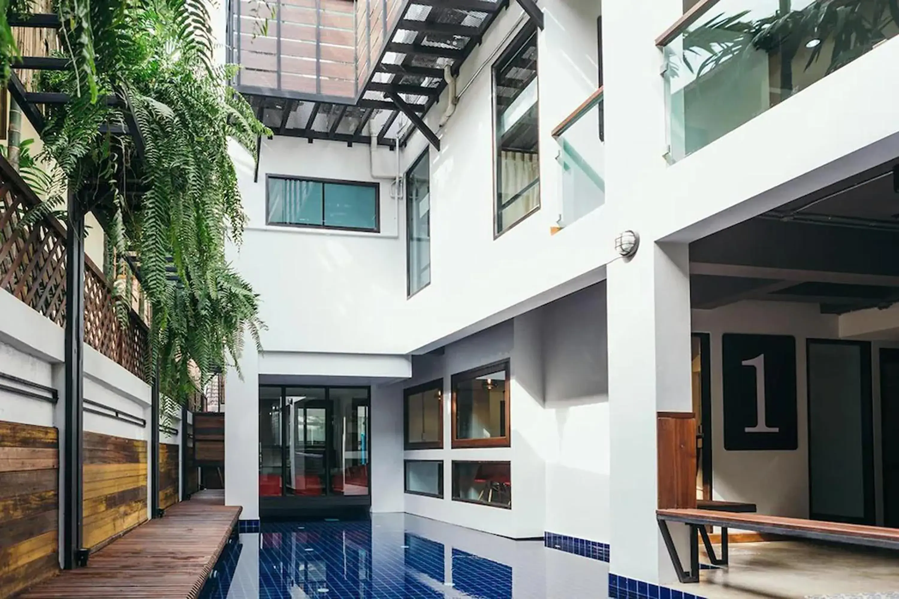 Property building in 33 Poshtel Property building in 33 Poshtel