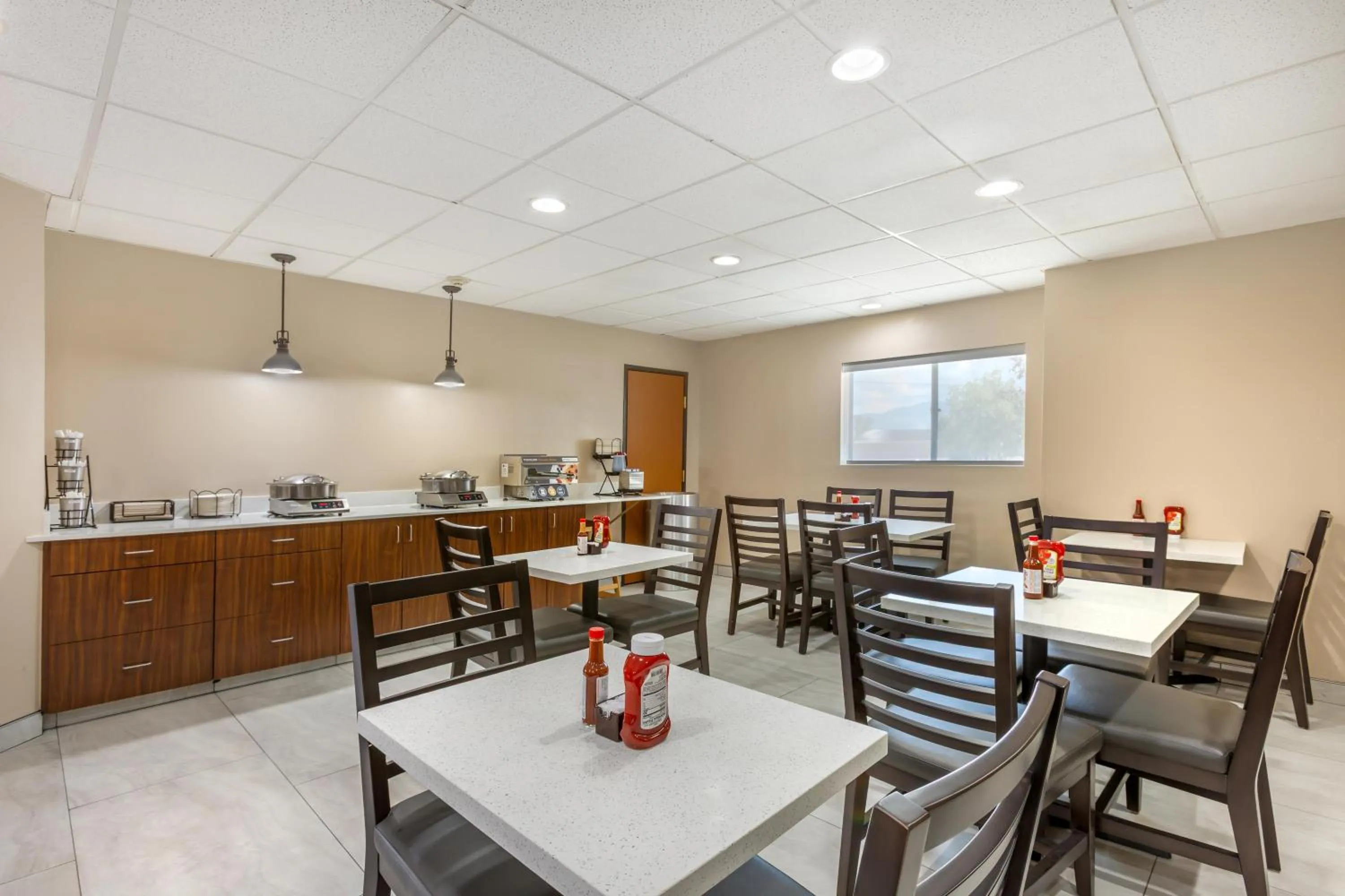 Breakfast in Best Western Gold Poppy Inn