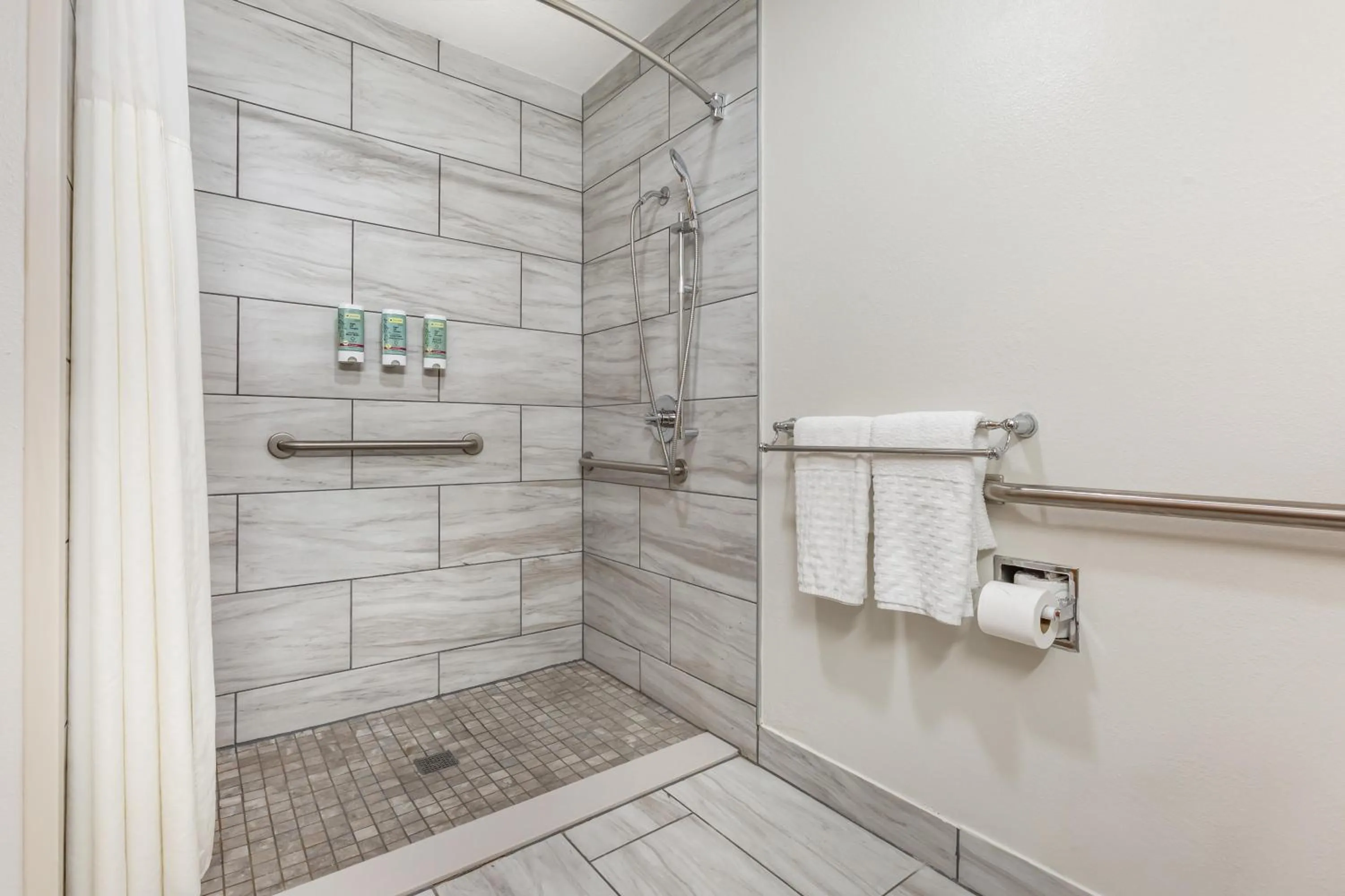 Bathroom in Best Western Gold Poppy Inn