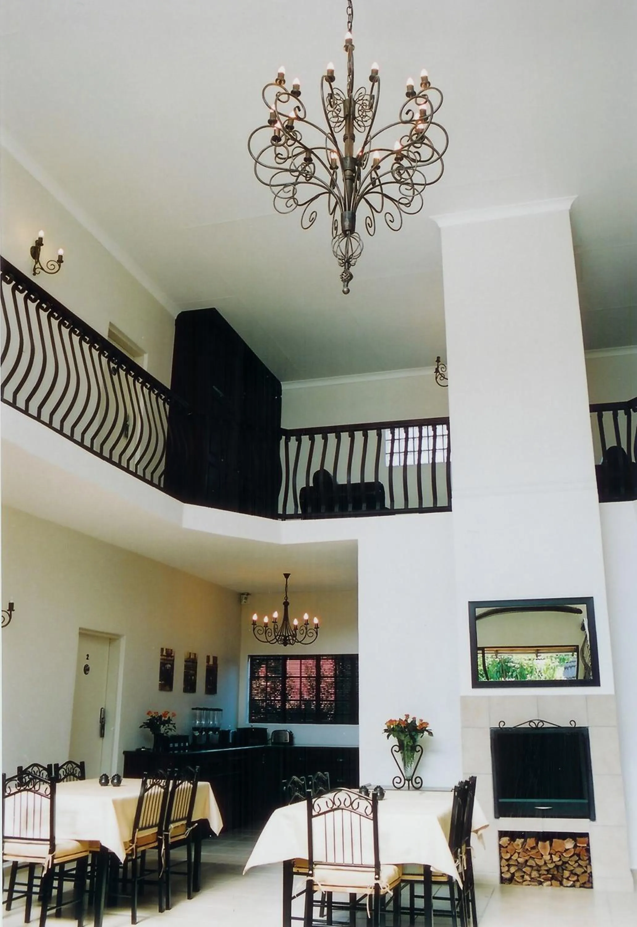 Dining area in Falling Feather Inn