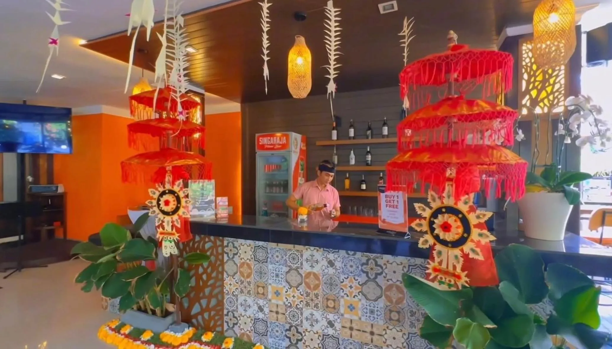 Restaurant/places to eat in Champlung Mas Hotel Legian