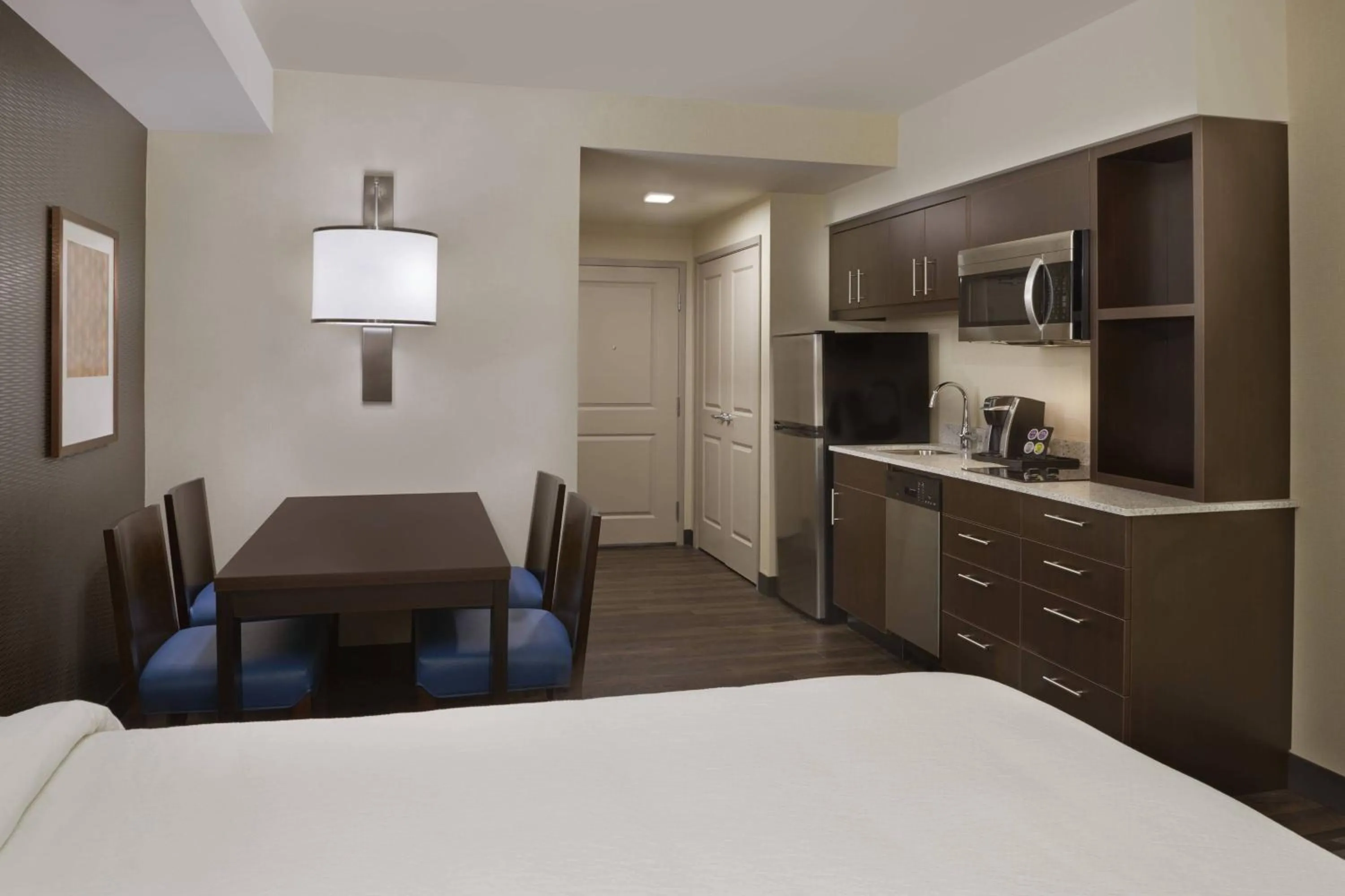 Photo of the whole room, Bed in TownePlace Suites by Marriott Oshawa
