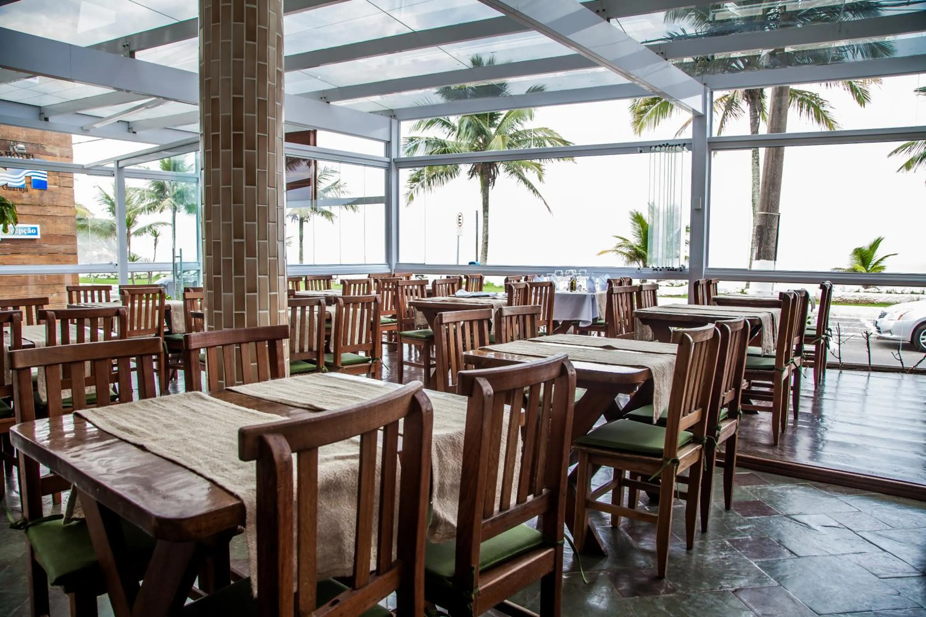 Restaurant/places to eat in Strand Hotel Guarujá Frente Mar