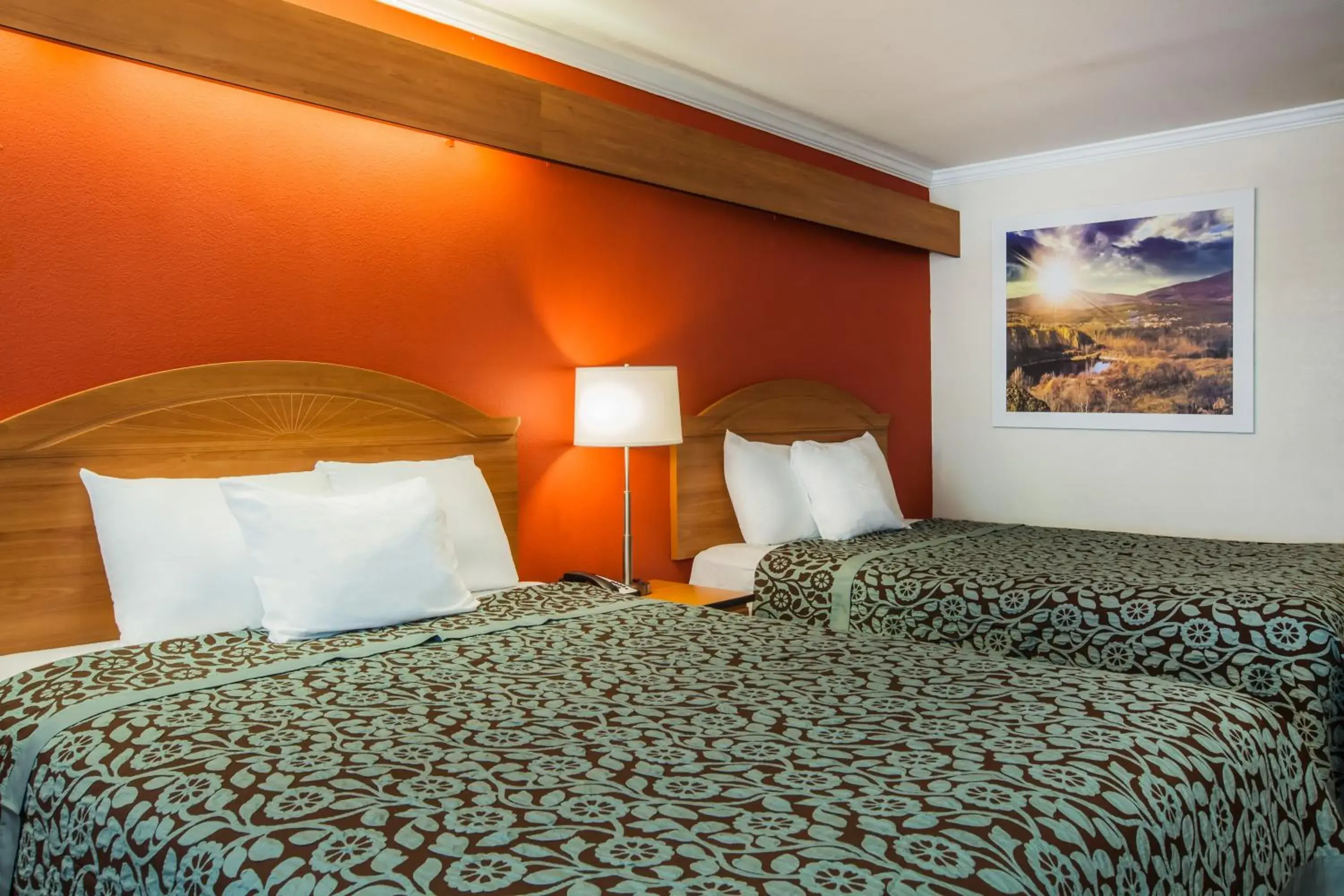 Bed in Days Inn & Suites by Wyndham Antioch